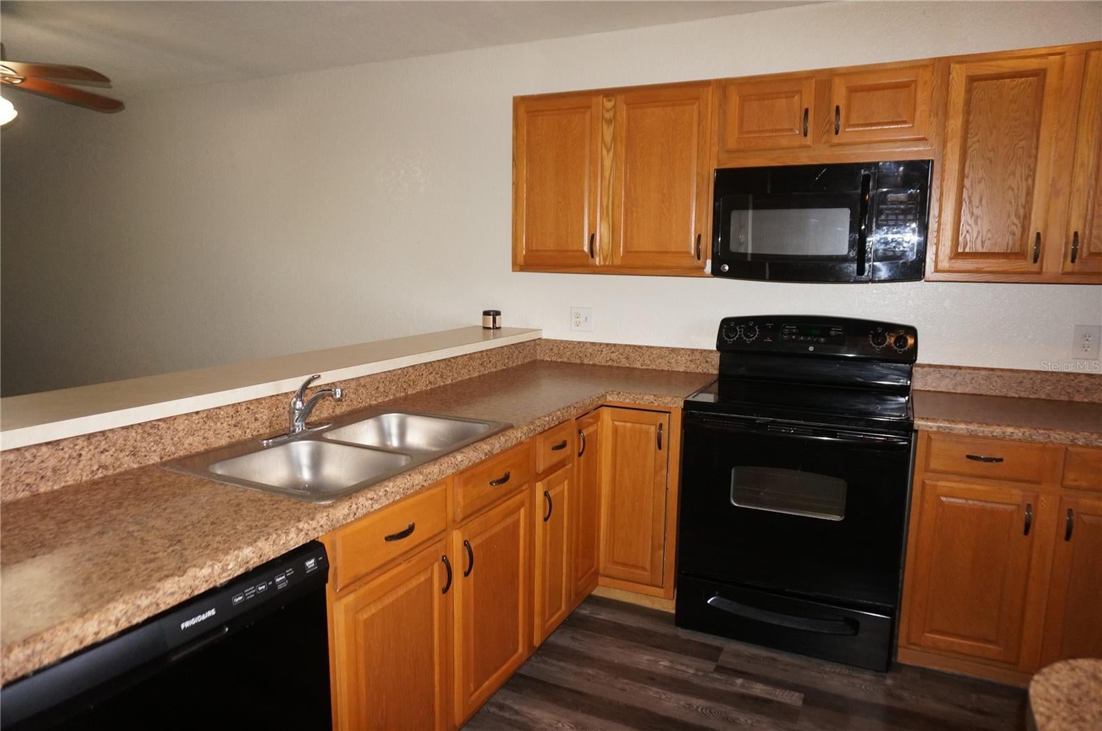 NEWPORT 02 PH 02 BLDG 11 - Residential
