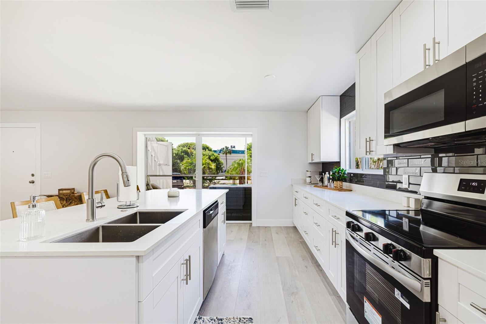 SANIBEL ARMS CONDO - Residential