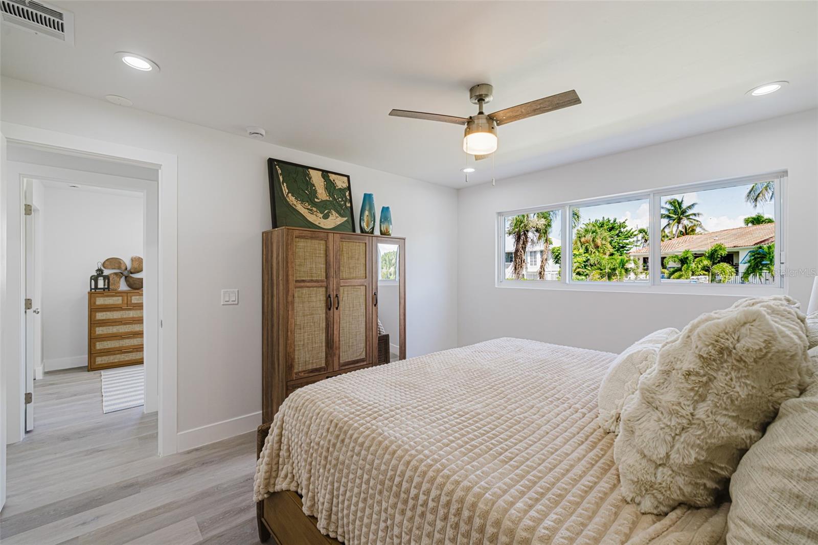 SANIBEL ARMS CONDO - Residential