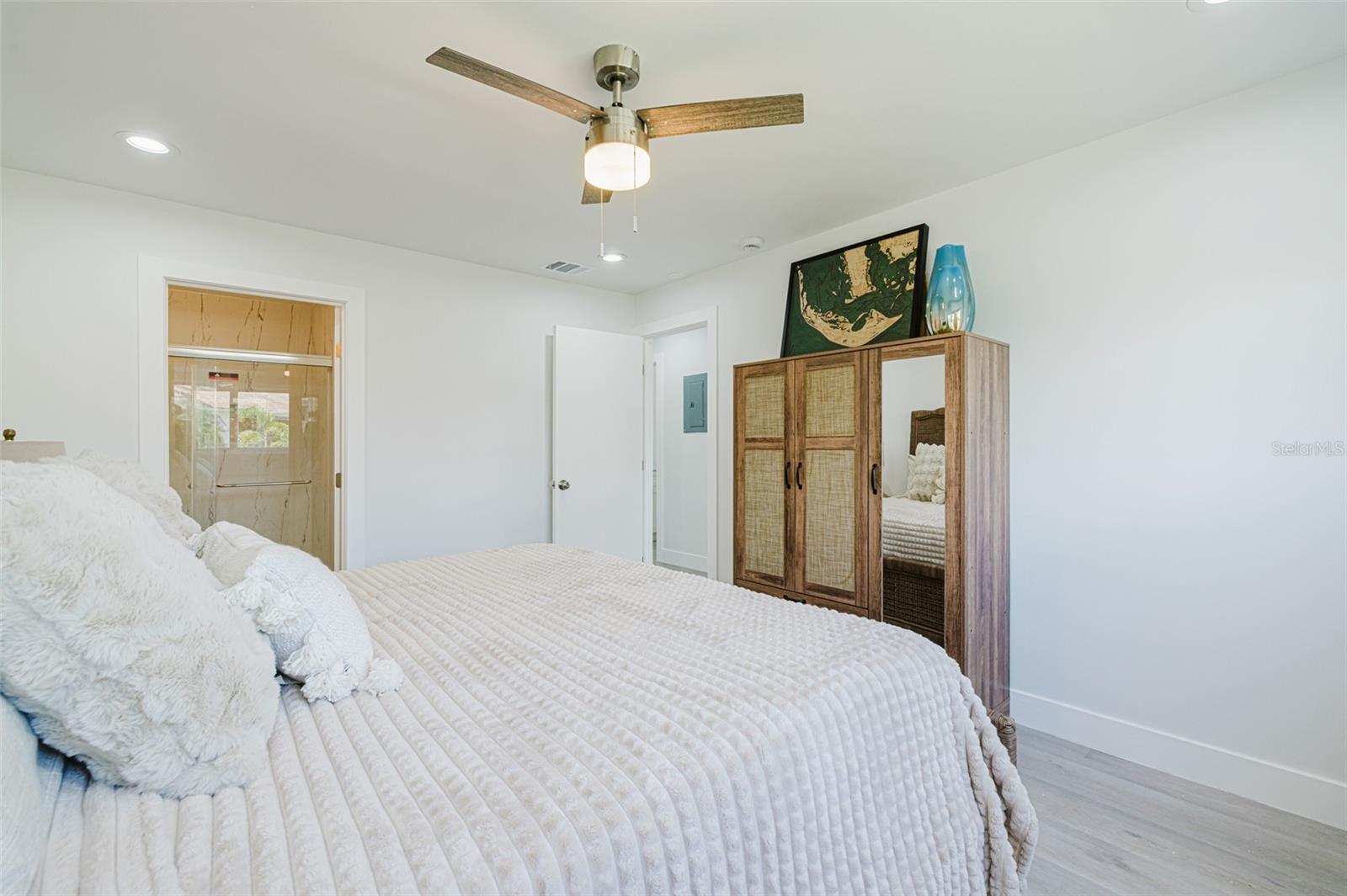 SANIBEL ARMS CONDO - Residential