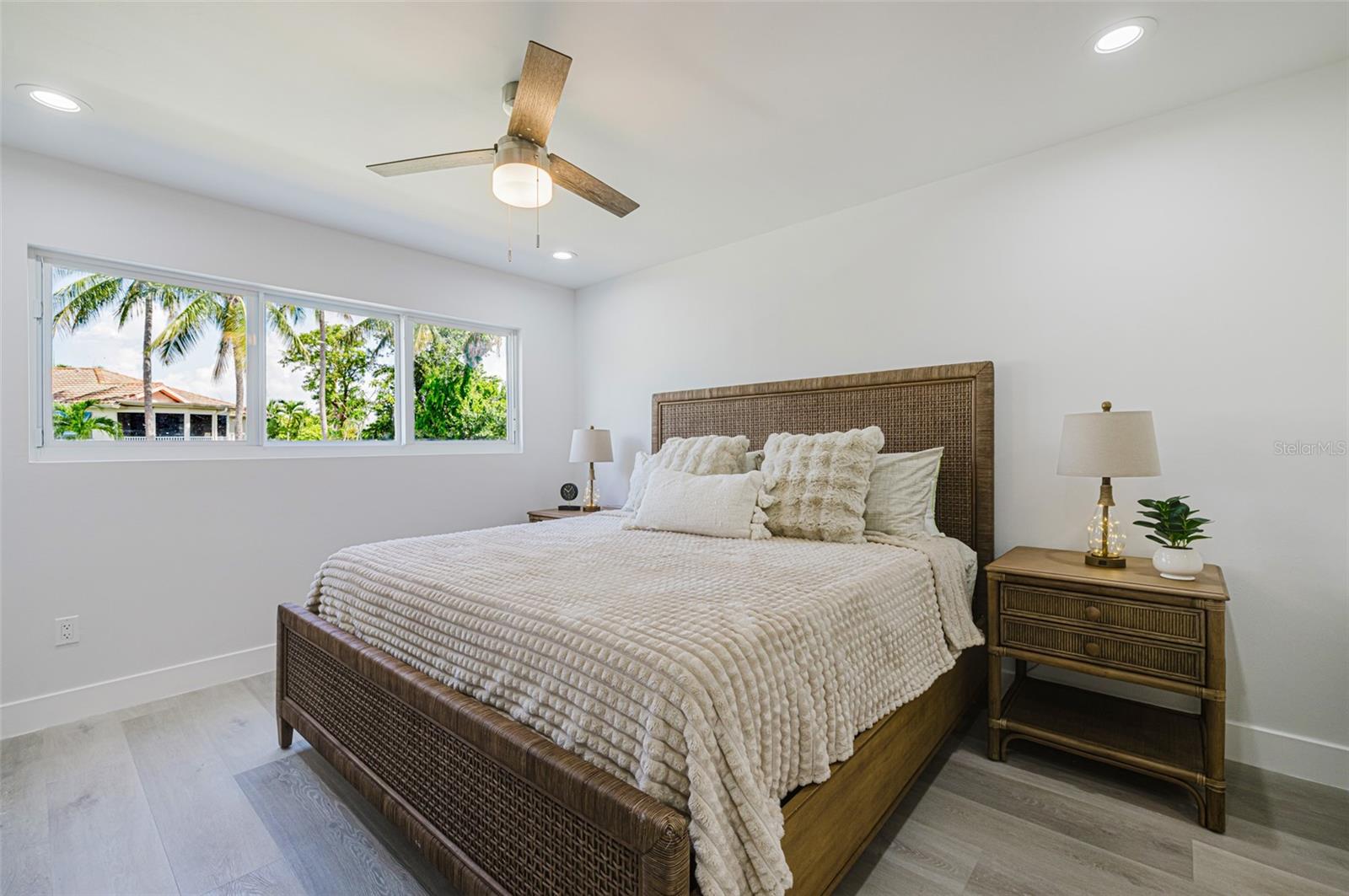 SANIBEL ARMS CONDO - Residential