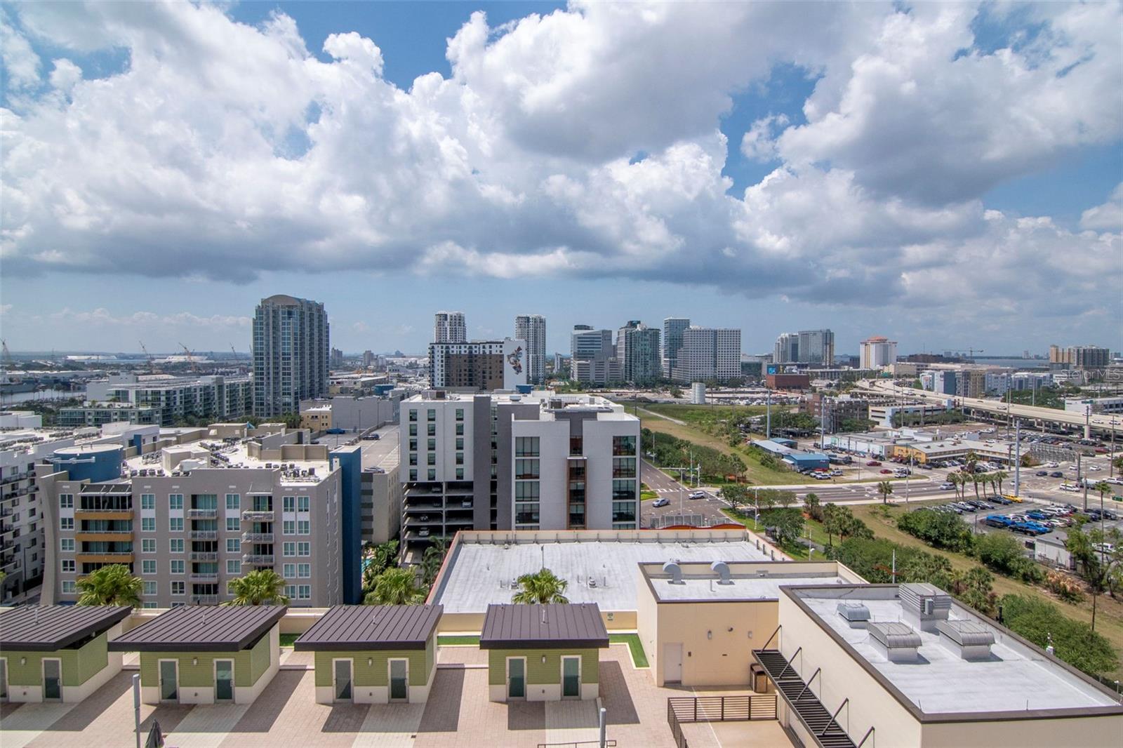 GRAND CENTRAL AT KENNEDY RESID - Residential