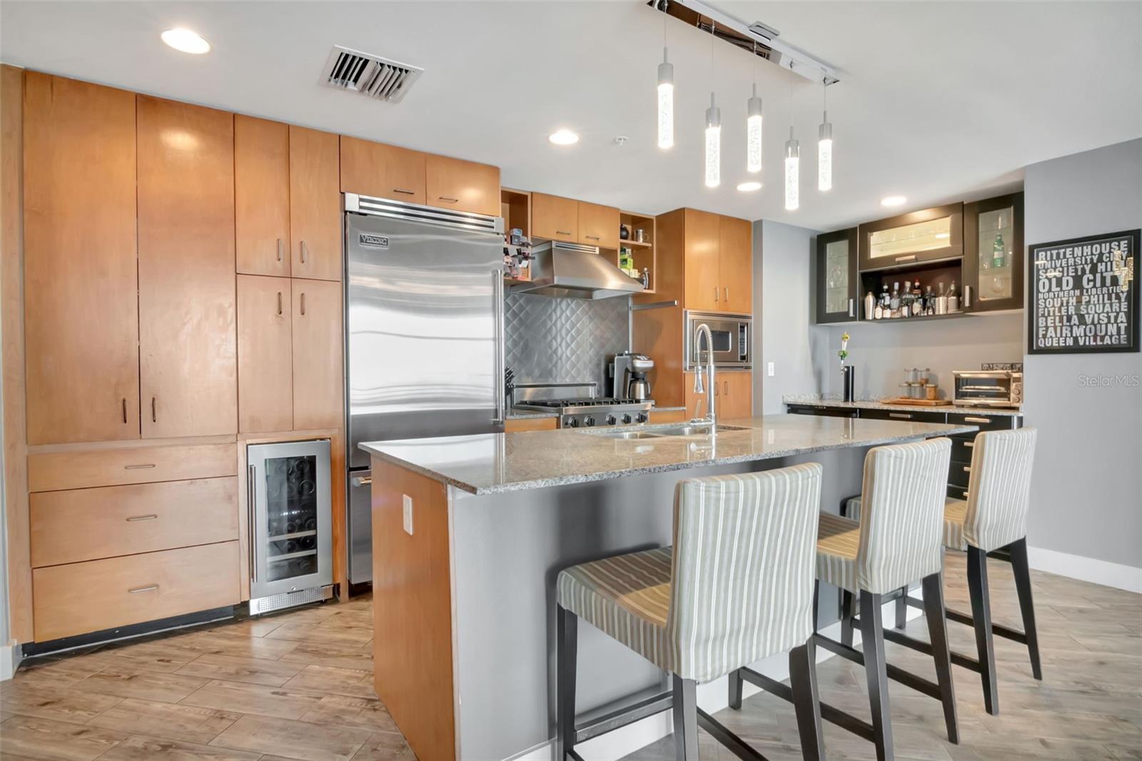 GRAND CENTRAL AT KENNEDY RESID - Residential