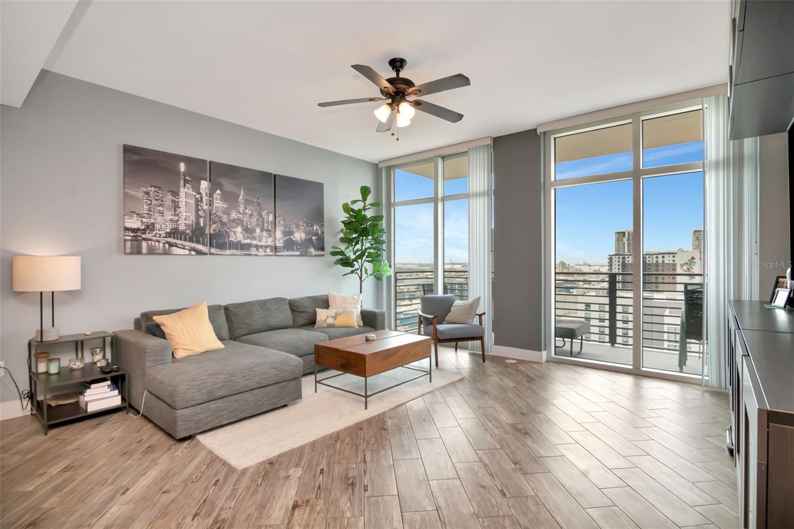 GRAND CENTRAL AT KENNEDY RESID - Residential