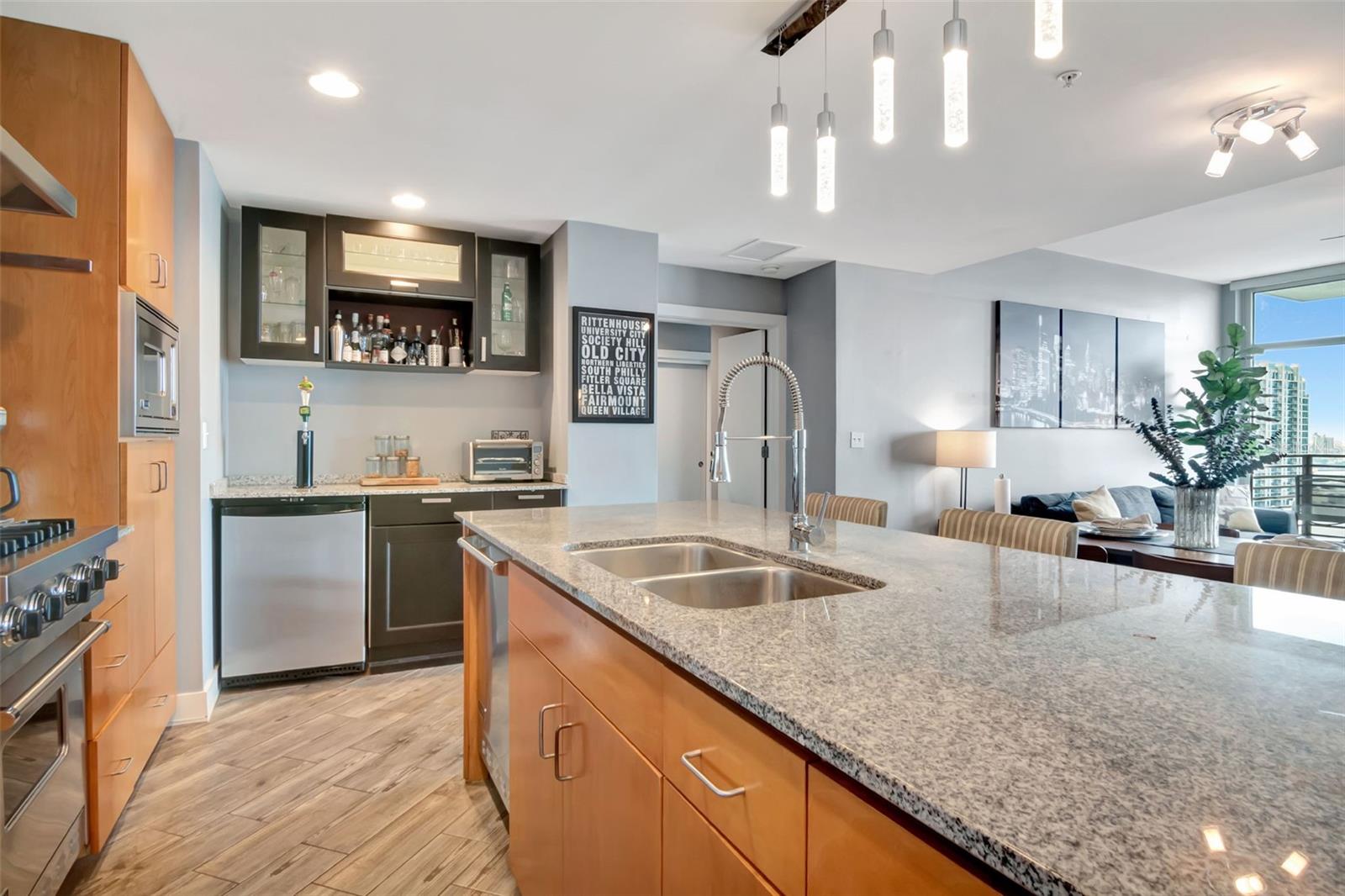 GRAND CENTRAL AT KENNEDY RESID - Residential
