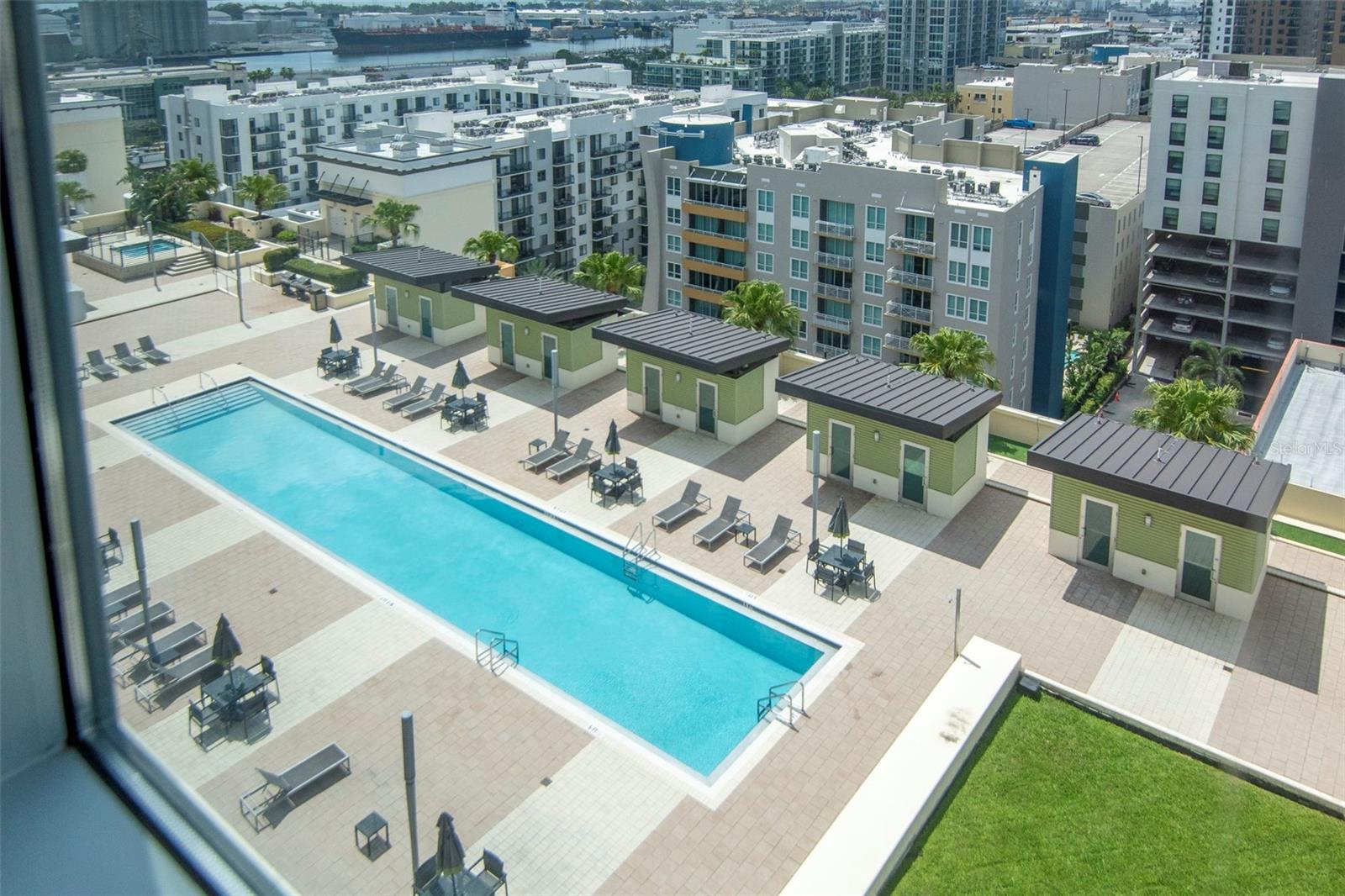 GRAND CENTRAL AT KENNEDY RESID - Residential