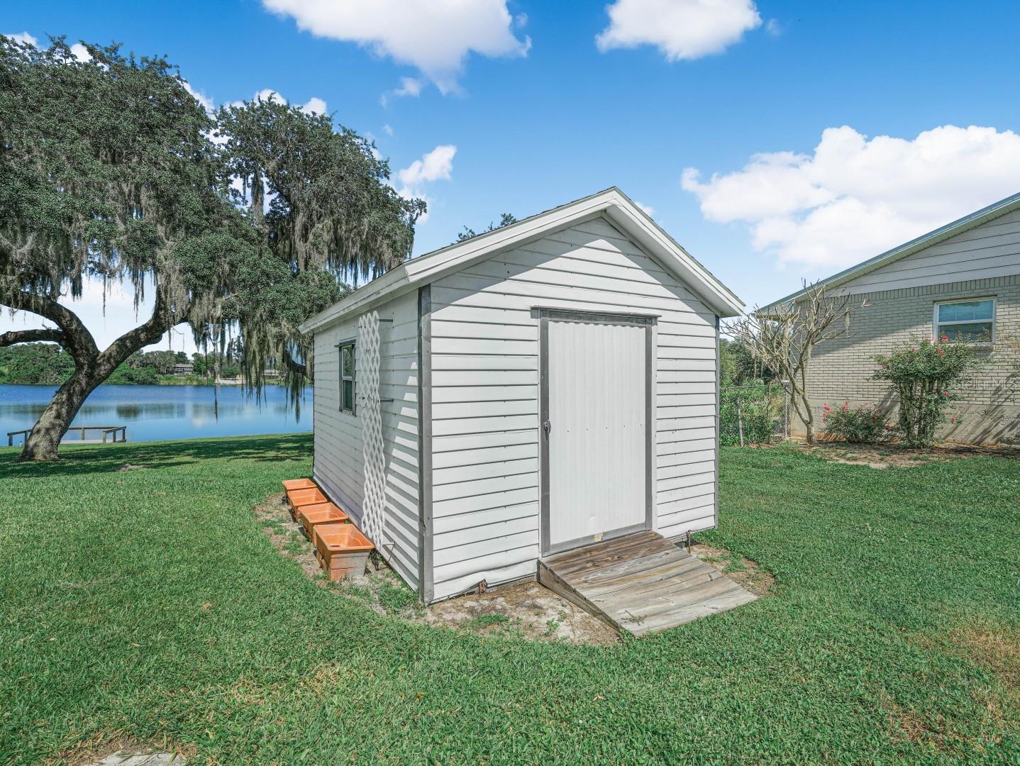 LAKE BLUE ESTATES SUB - Residential