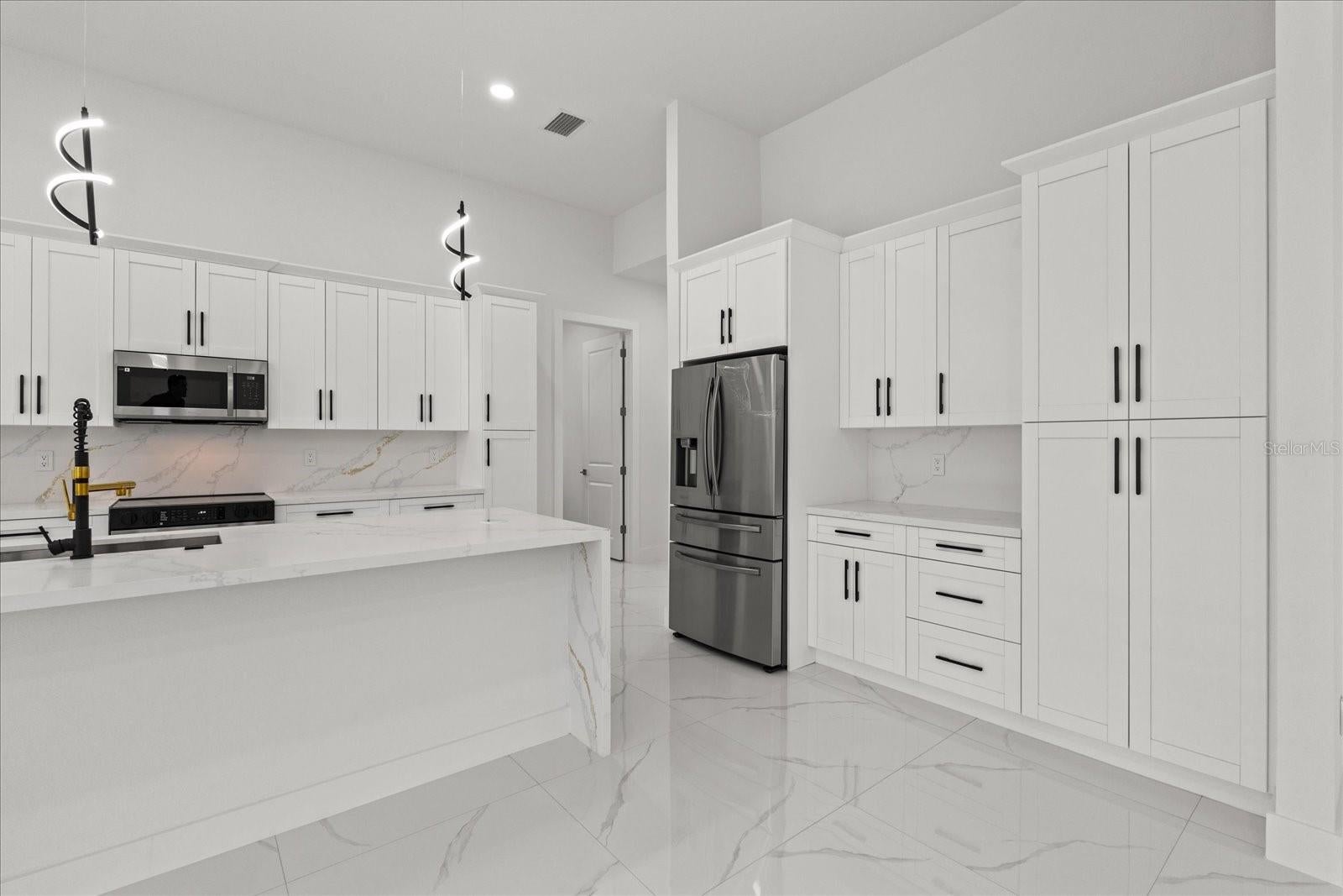 ACREAGE & UNREC - Residential