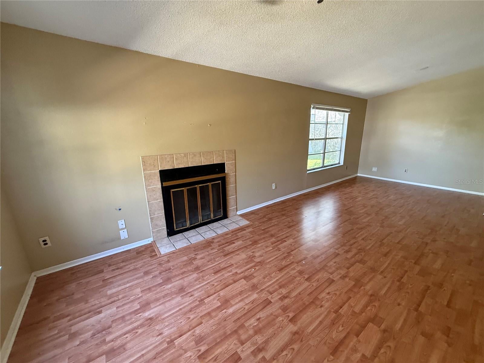 NORTH OAKS CONDO III - Residential