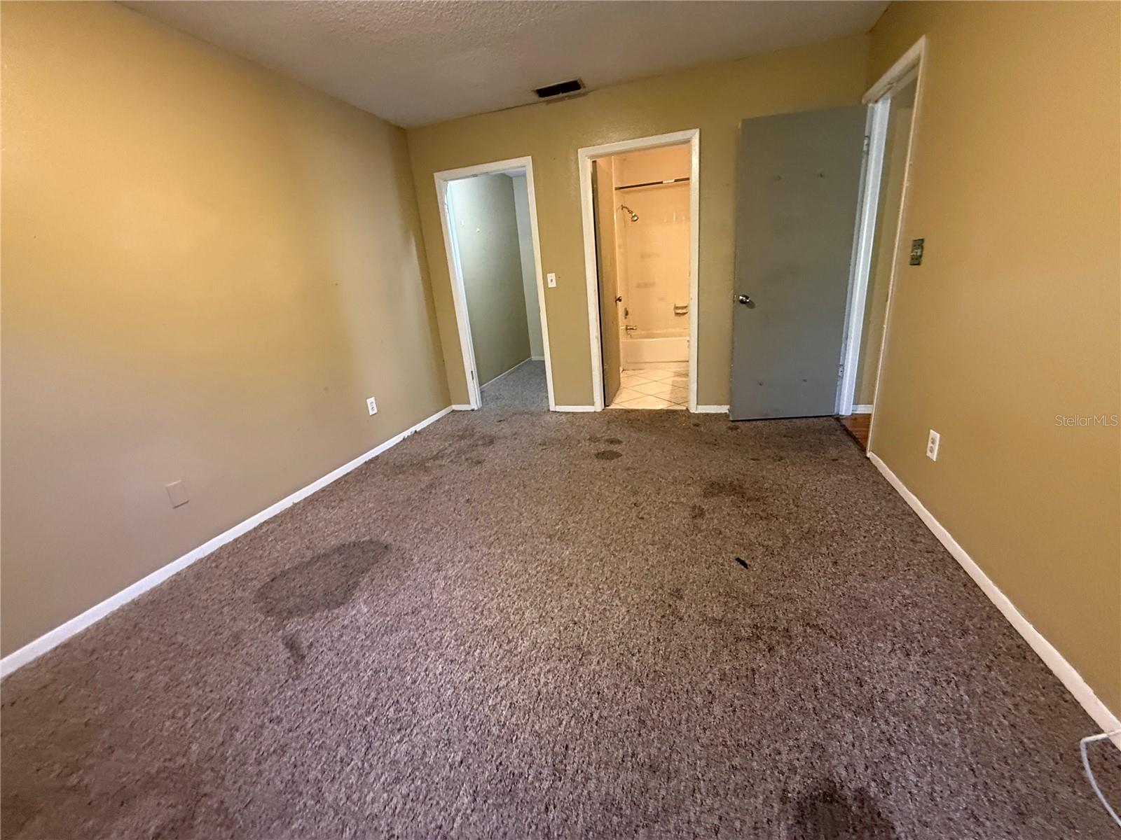 NORTH OAKS CONDO III - Residential