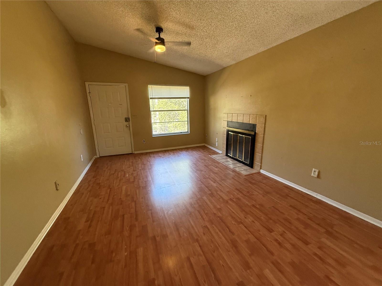NORTH OAKS CONDO III - Residential