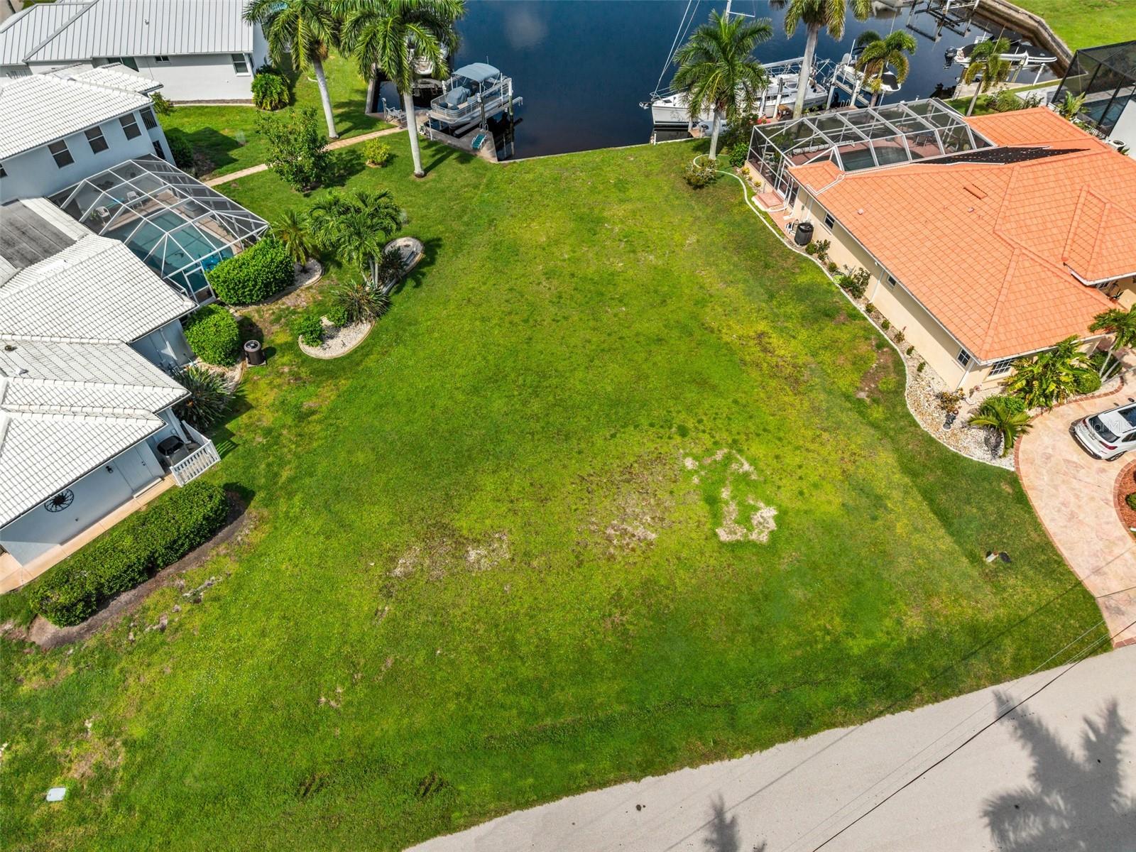 PUNTA GORDA ISLES SEC 14 - Land