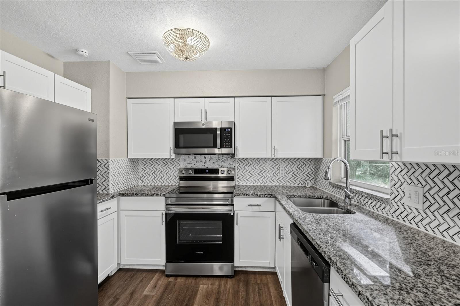 MALIBU GROVES FOURTH ADD - Residential