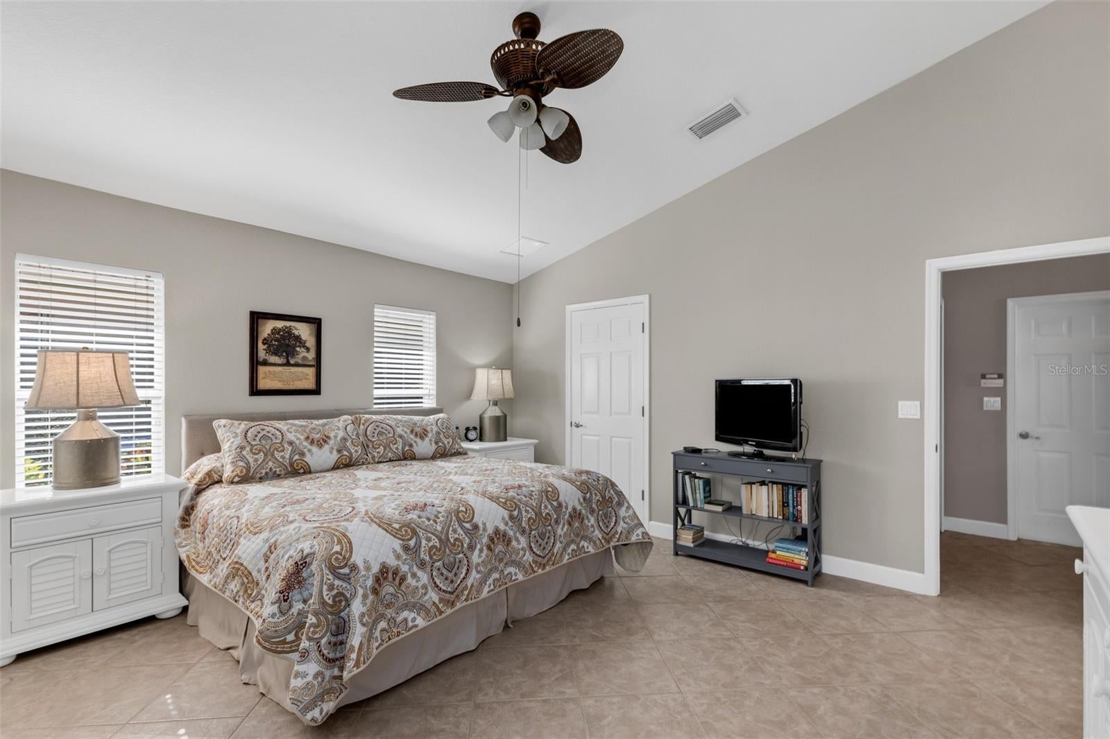 RIVERWOOD - Residential