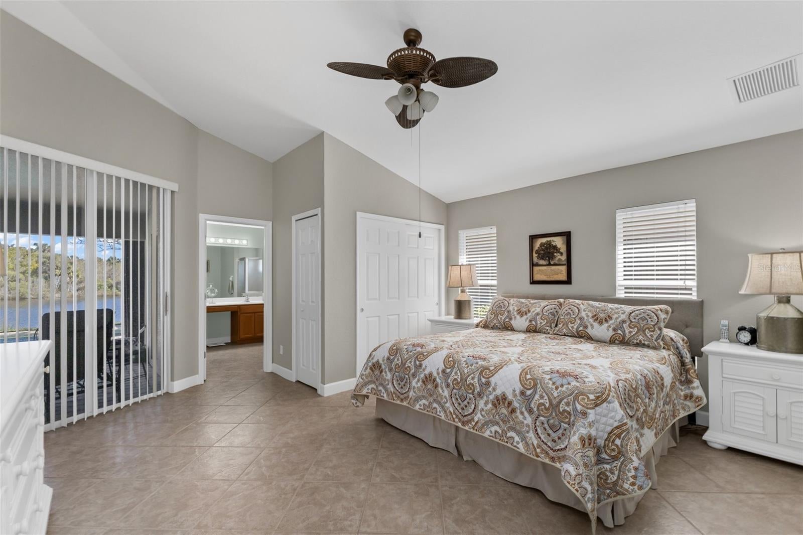 RIVERWOOD - Residential