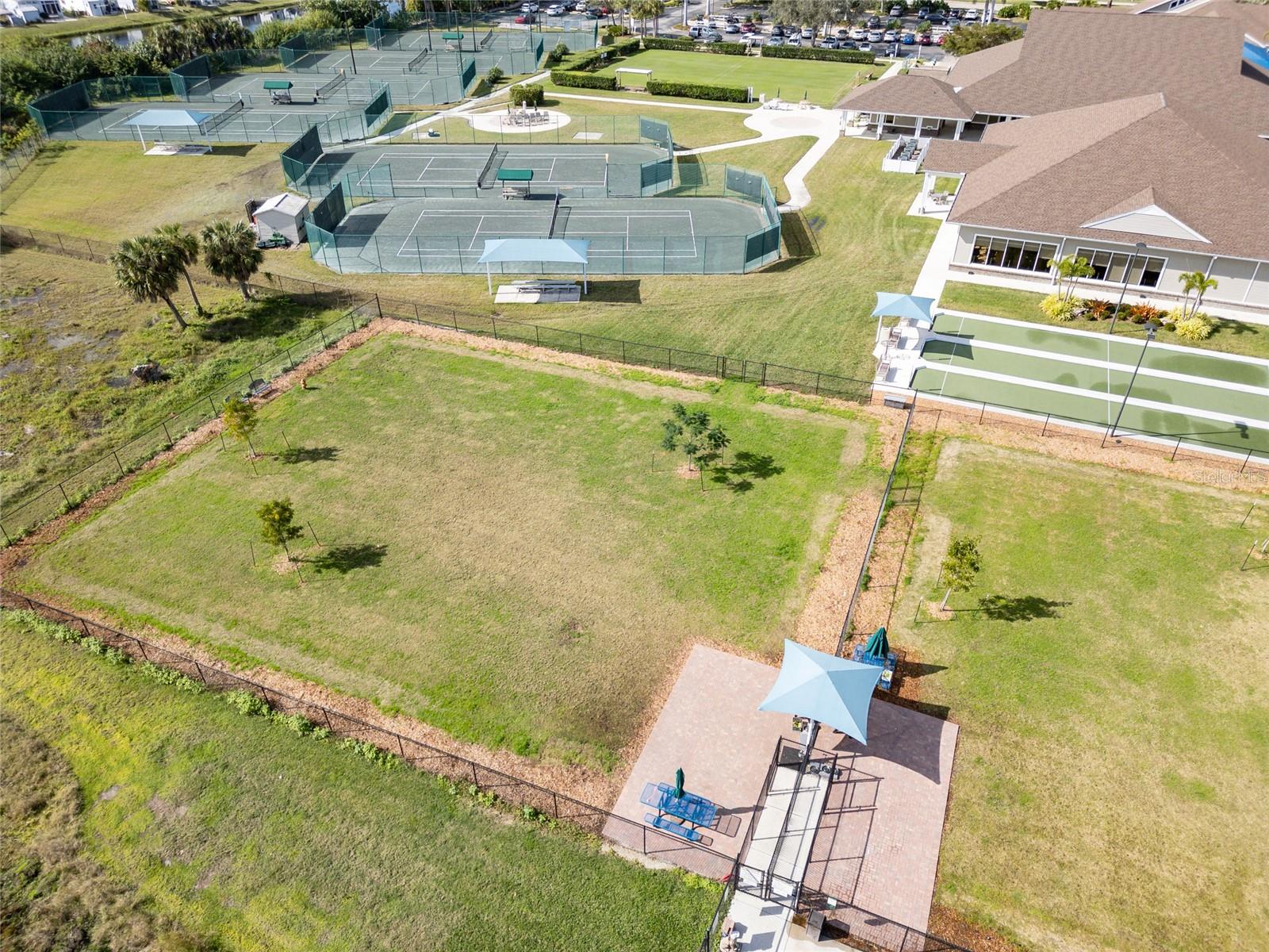 RIVERWOOD - Residential