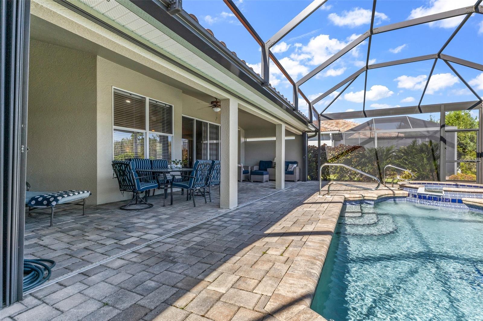 RIVERWOOD - Residential