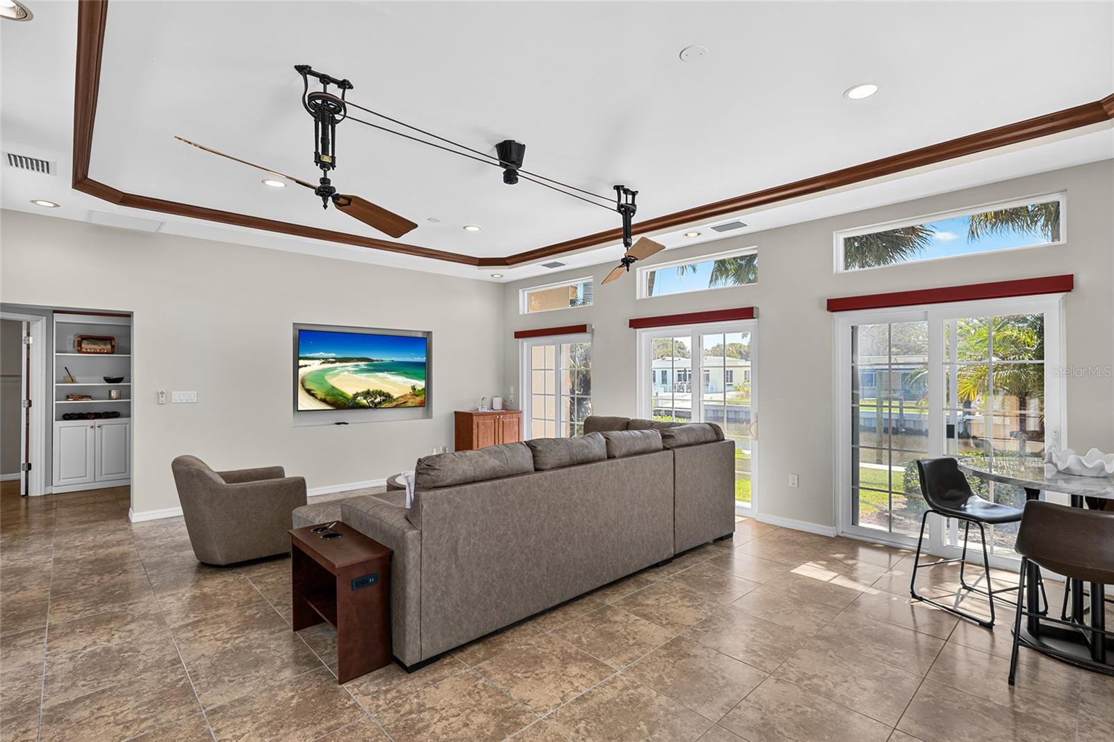 SIESTA ISLES - Residential