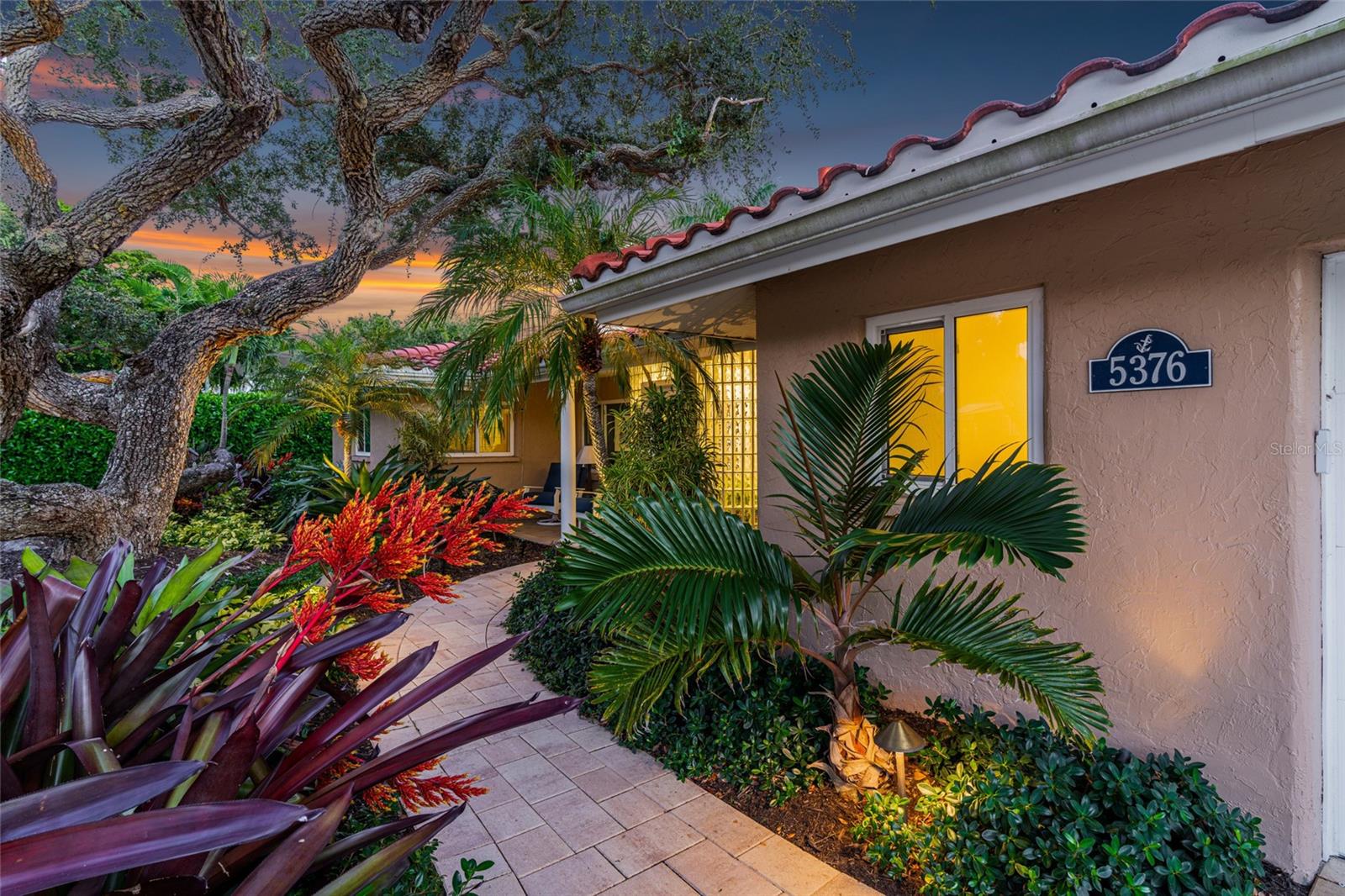 SIESTA ISLES - Residential