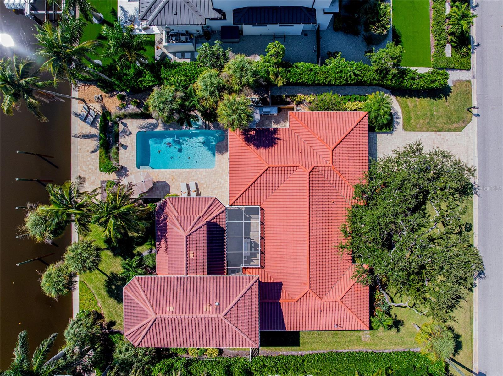 SIESTA ISLES - Residential
