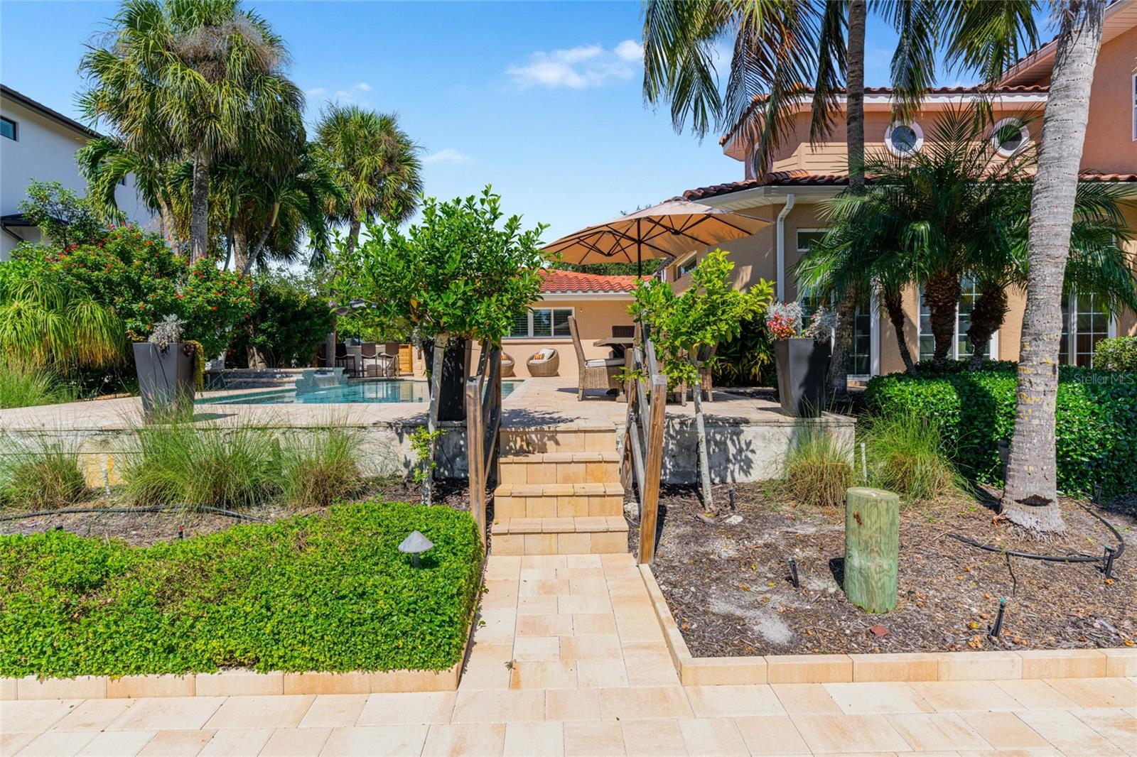 SIESTA ISLES - Residential