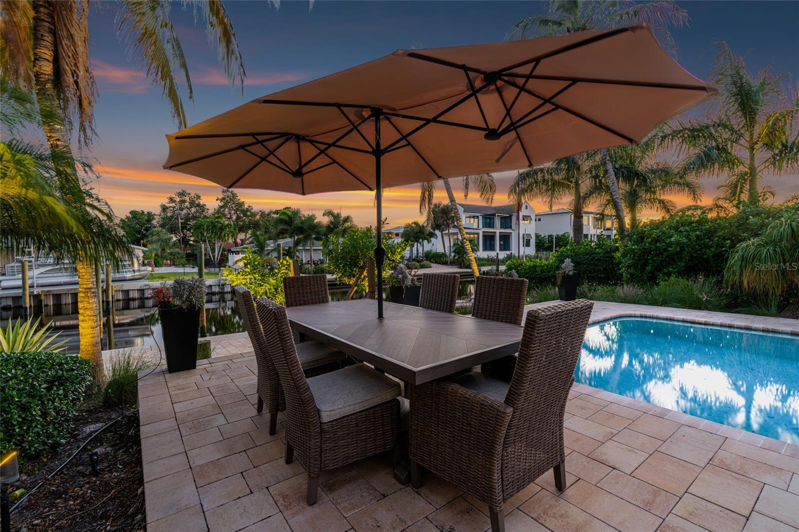 SIESTA ISLES - Residential