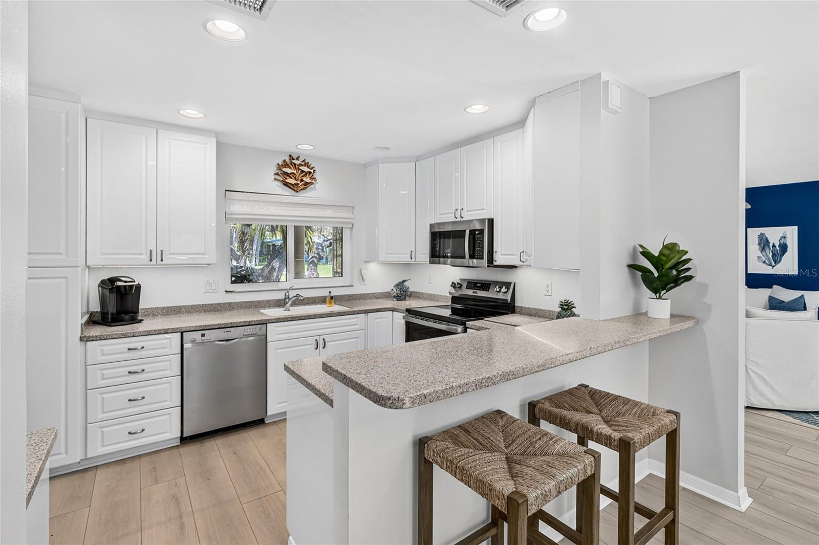 SIESTA ISLES - Residential