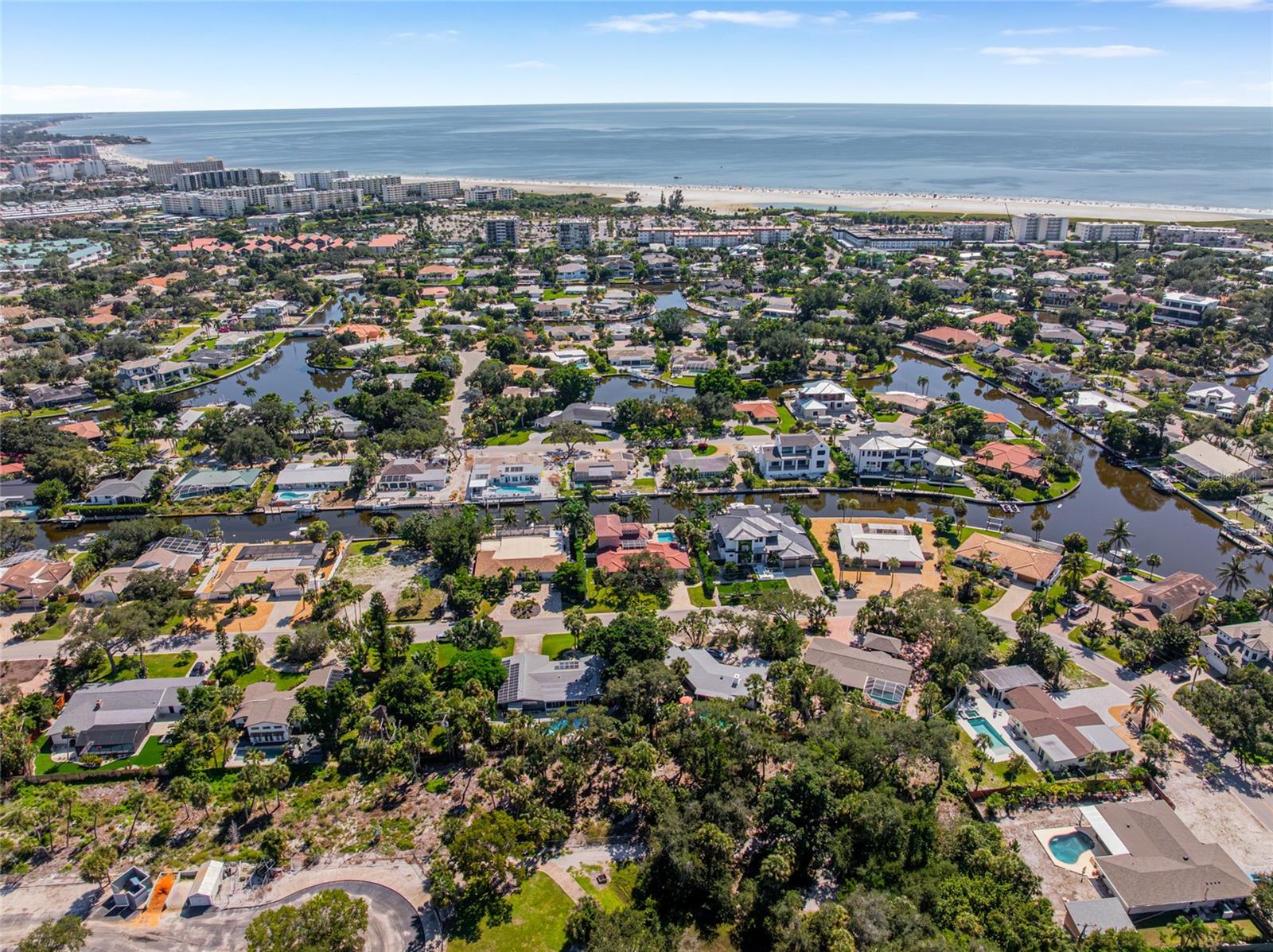 SIESTA ISLES - Residential