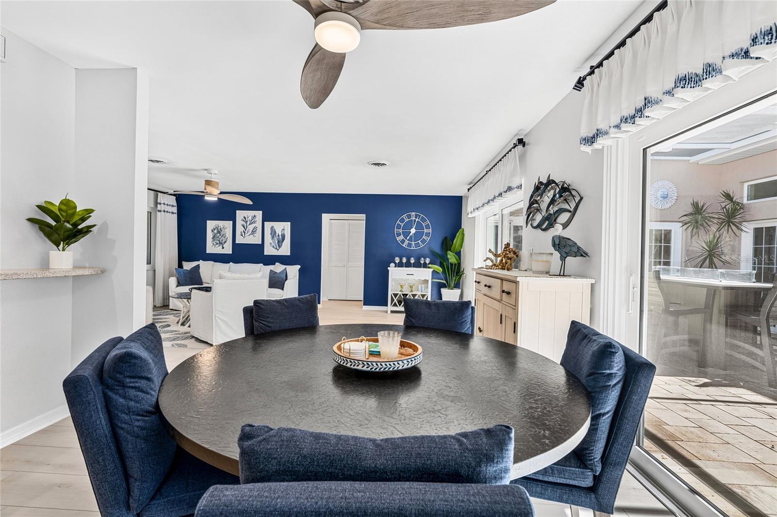 SIESTA ISLES - Residential
