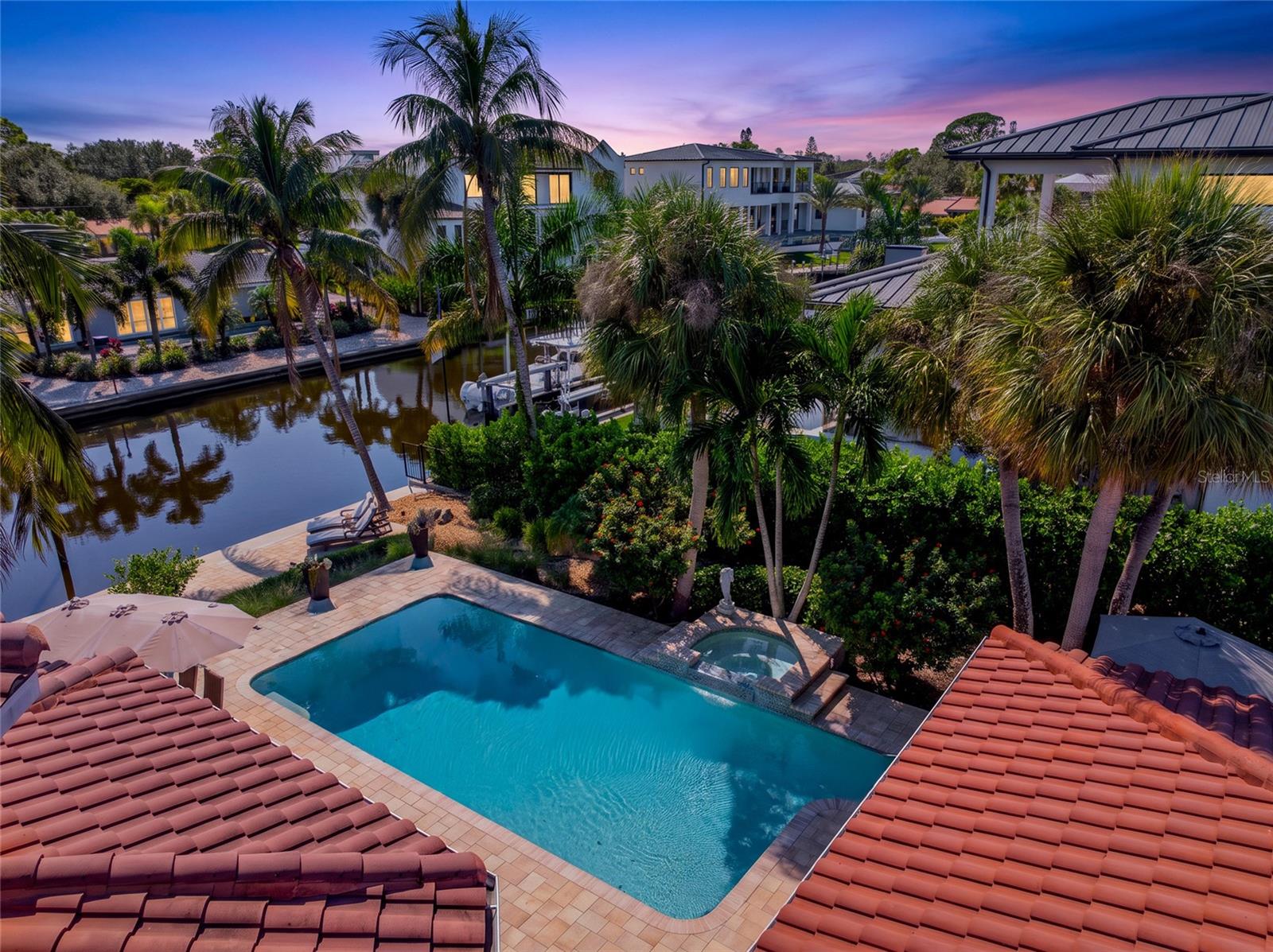 SIESTA ISLES - Residential