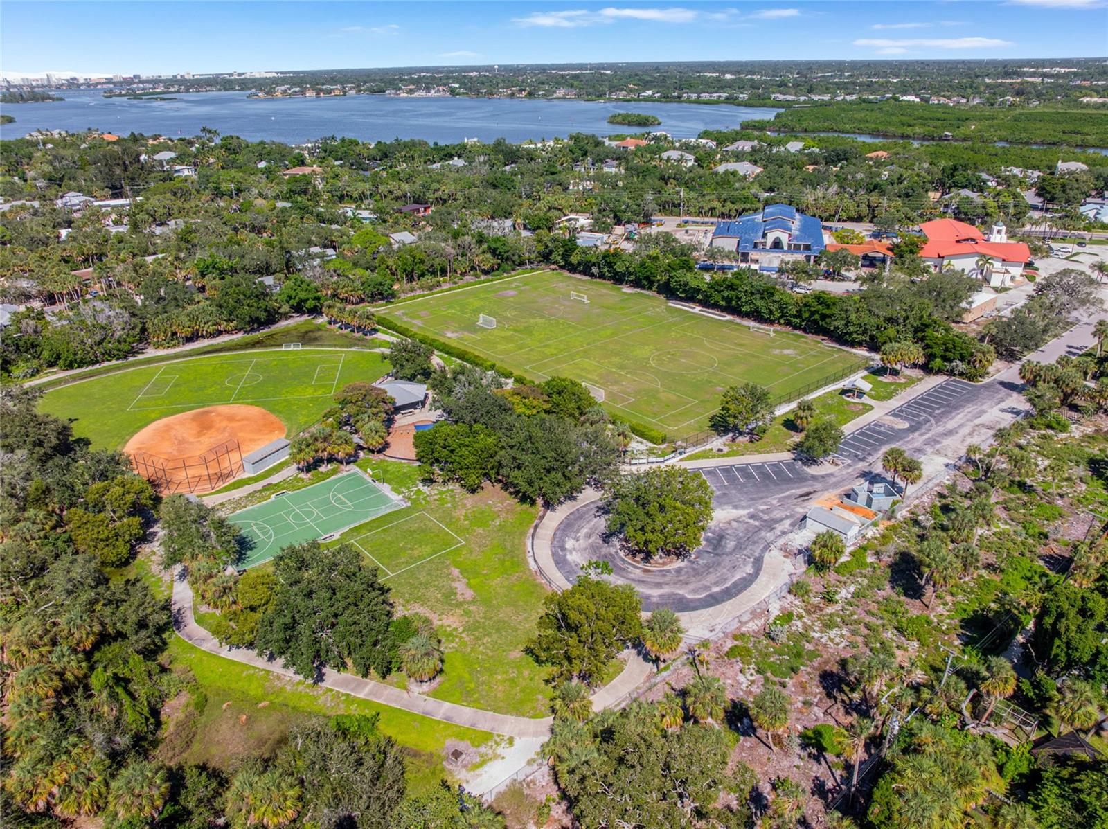 SIESTA ISLES - Residential