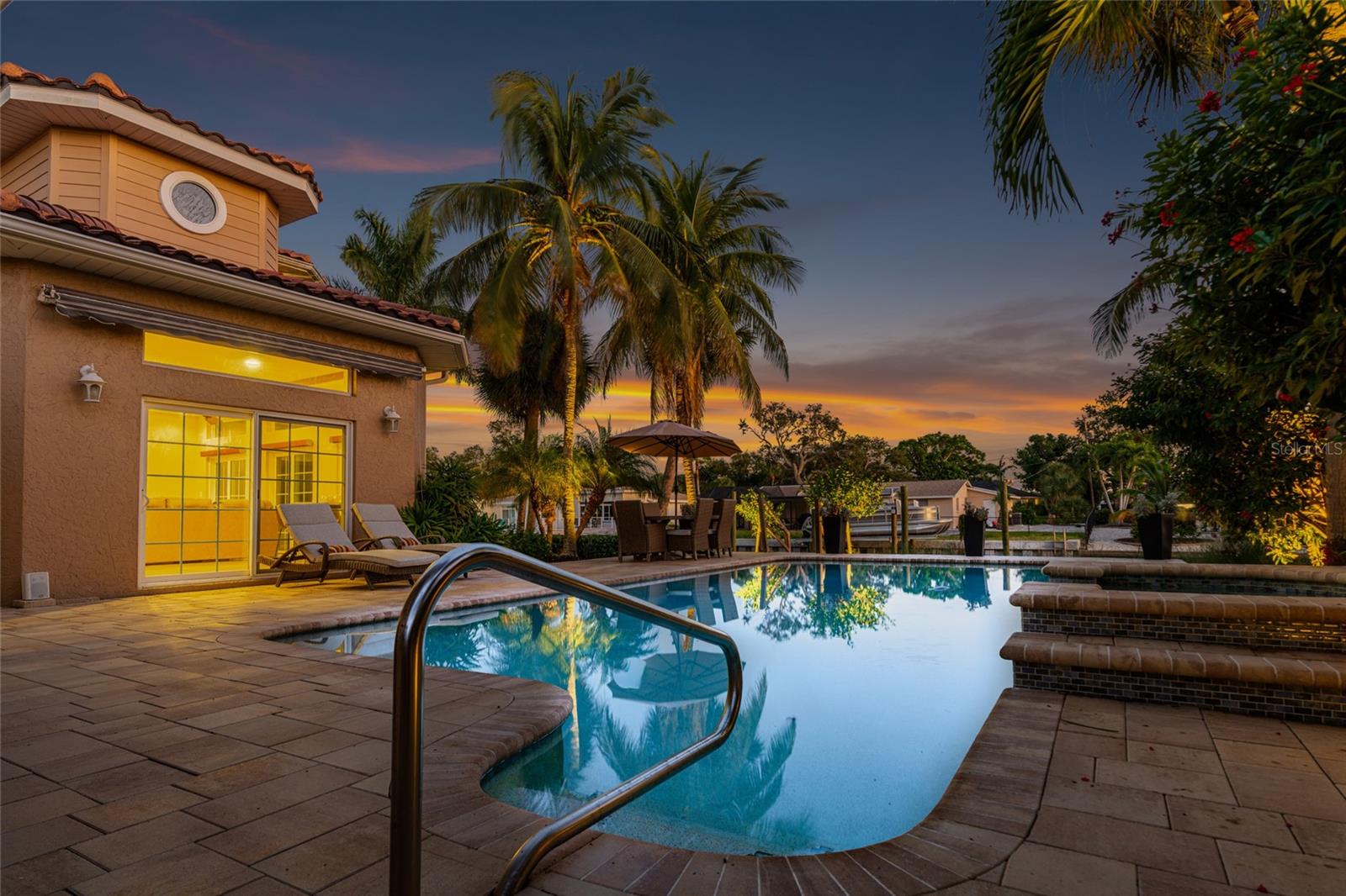 SIESTA ISLES - Residential