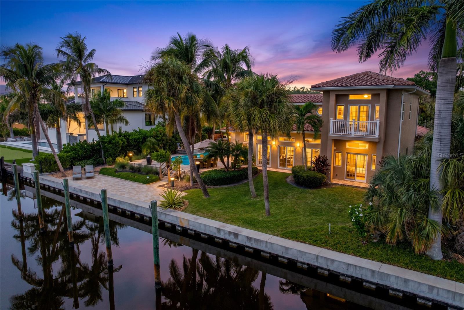 SIESTA ISLES - Residential