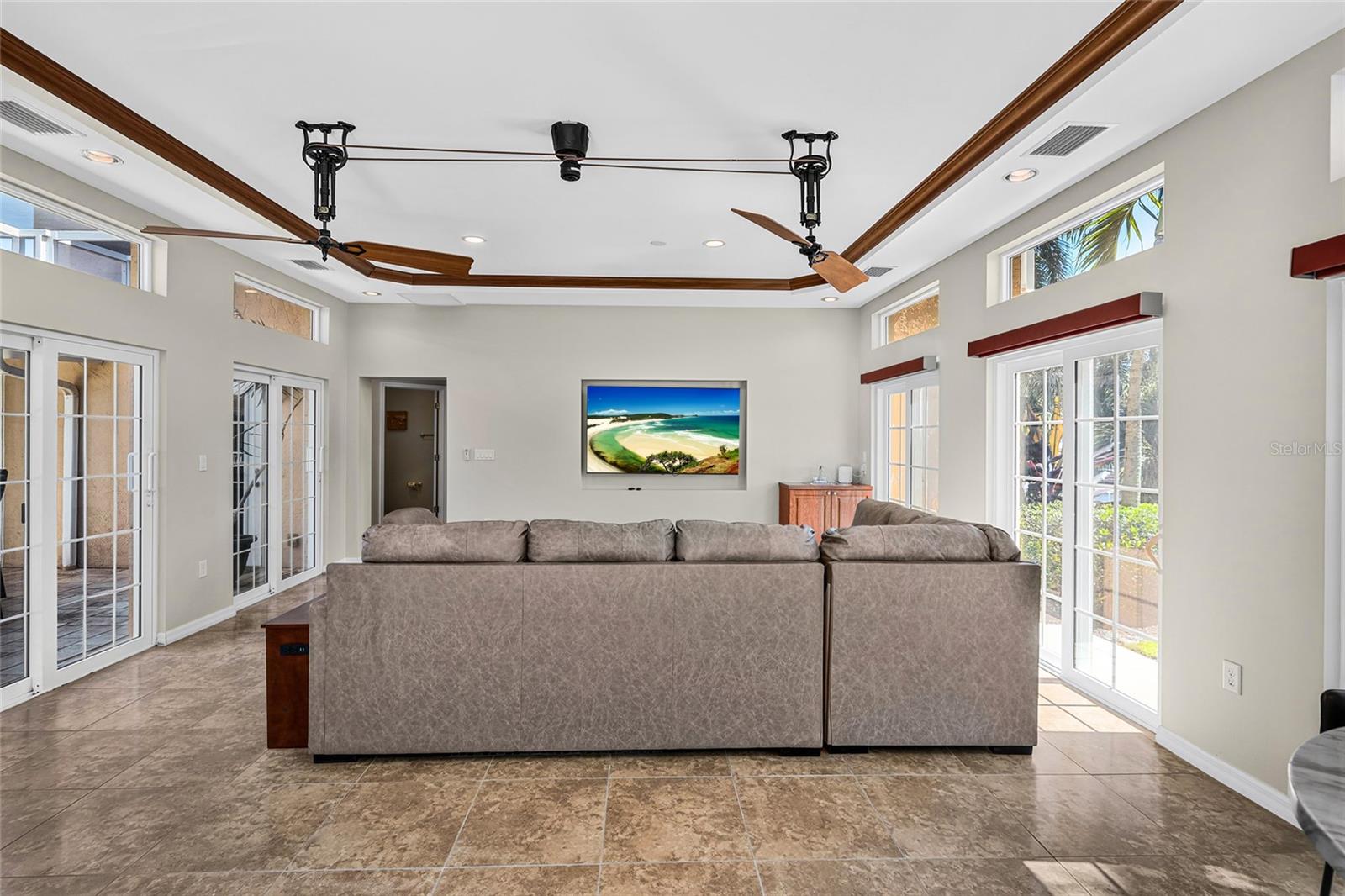 SIESTA ISLES - Residential