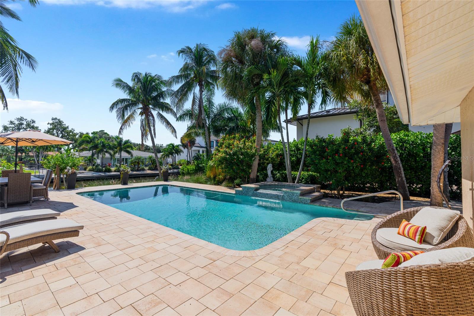 SIESTA ISLES - Residential
