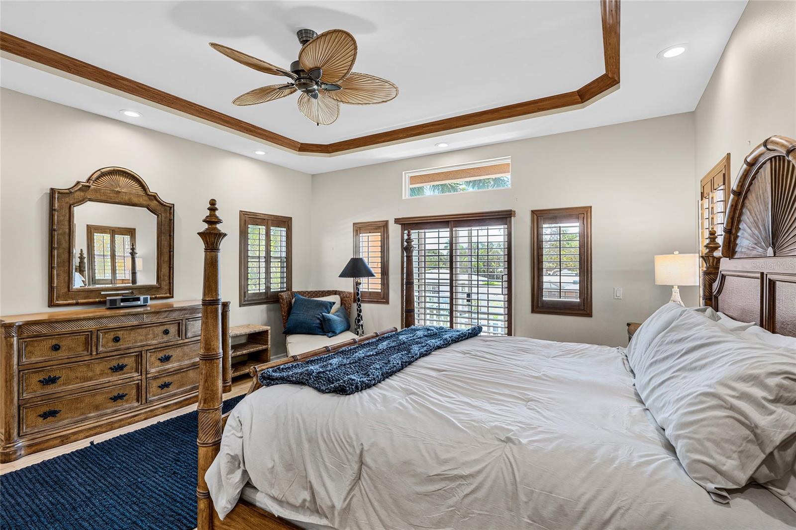 SIESTA ISLES - Residential