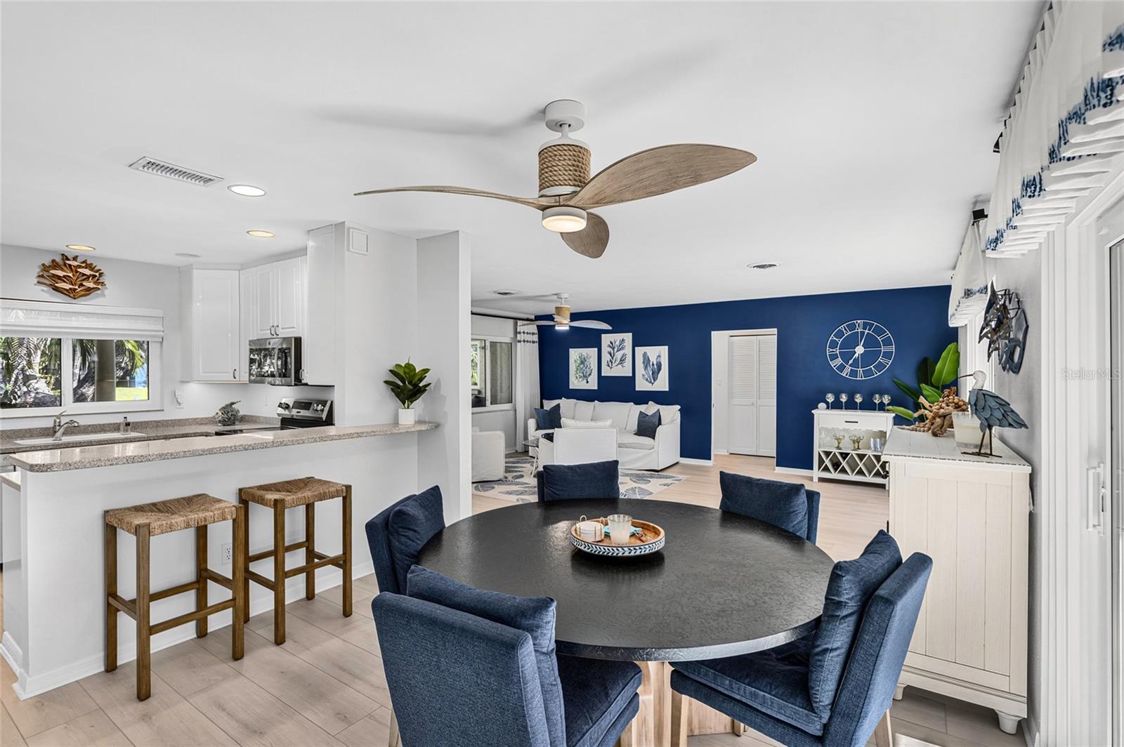SIESTA ISLES - Residential