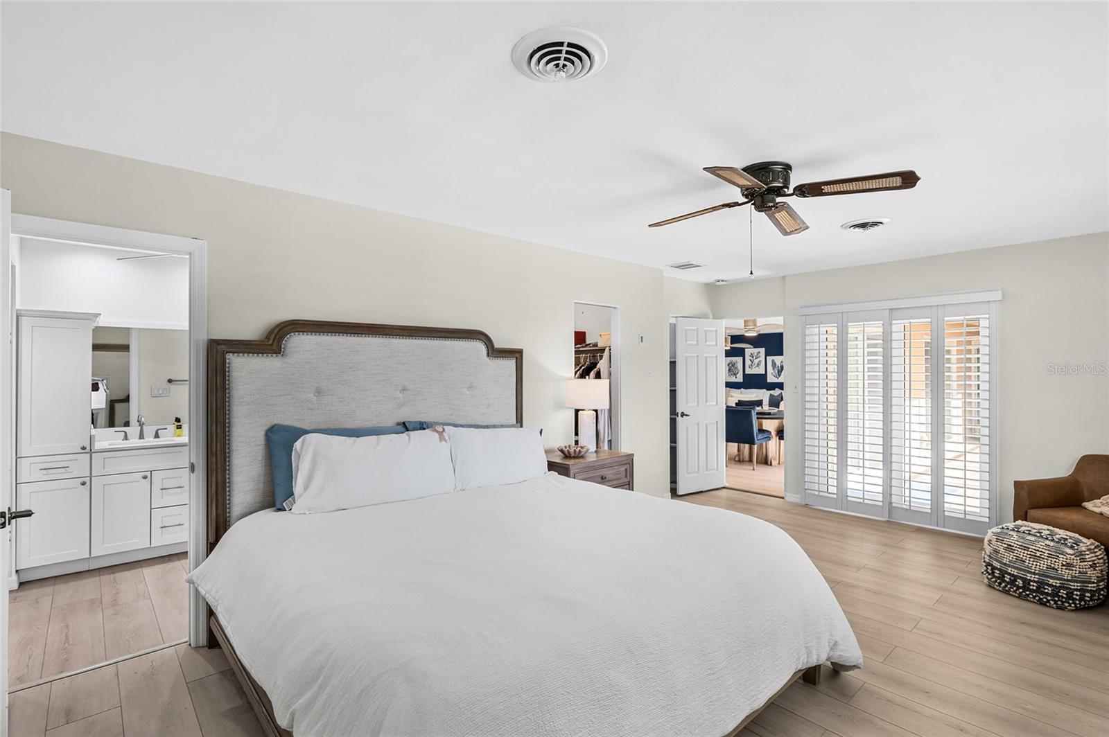 SIESTA ISLES - Residential