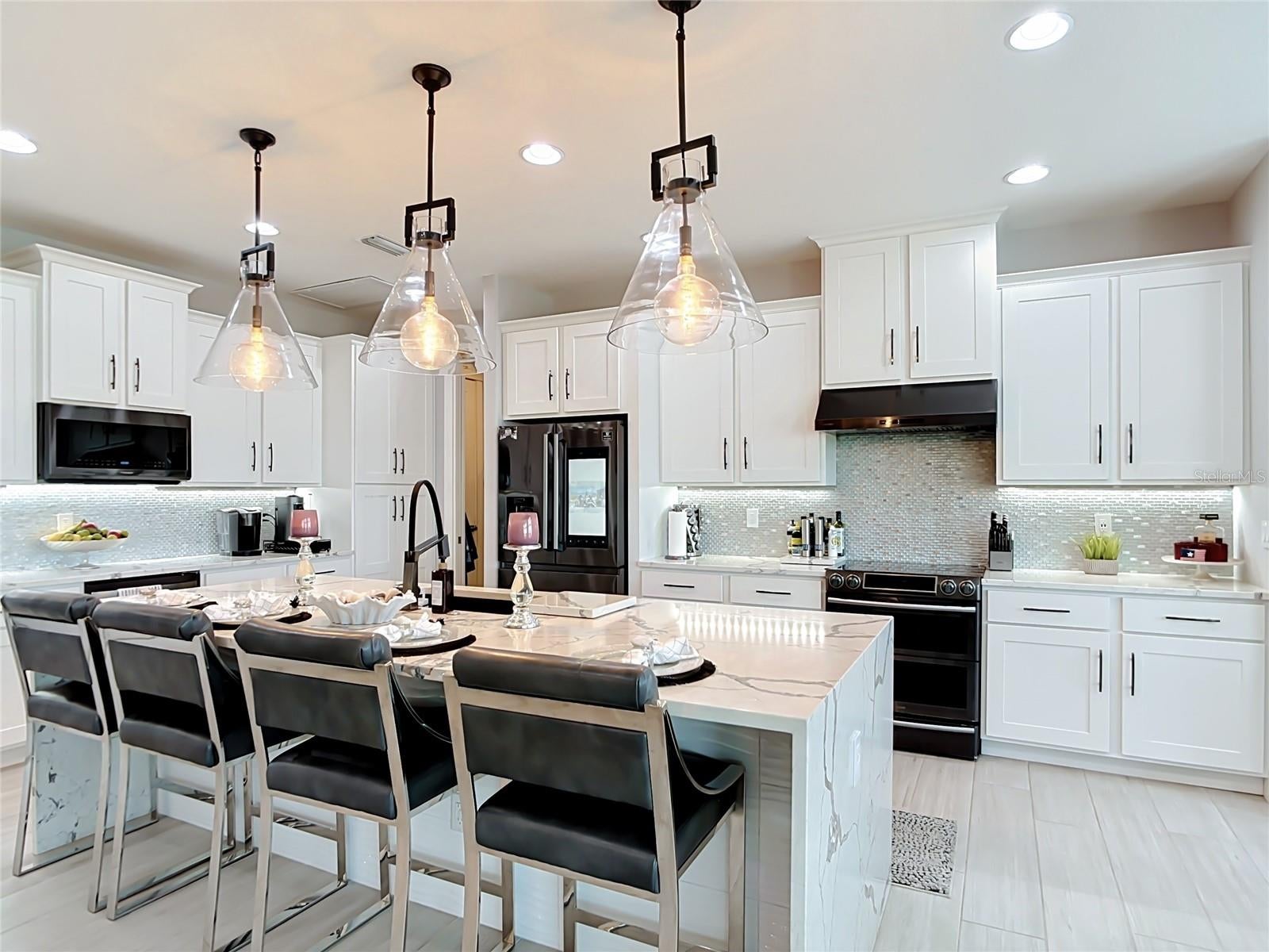 SCENIC VIEW ESTATES - Residential