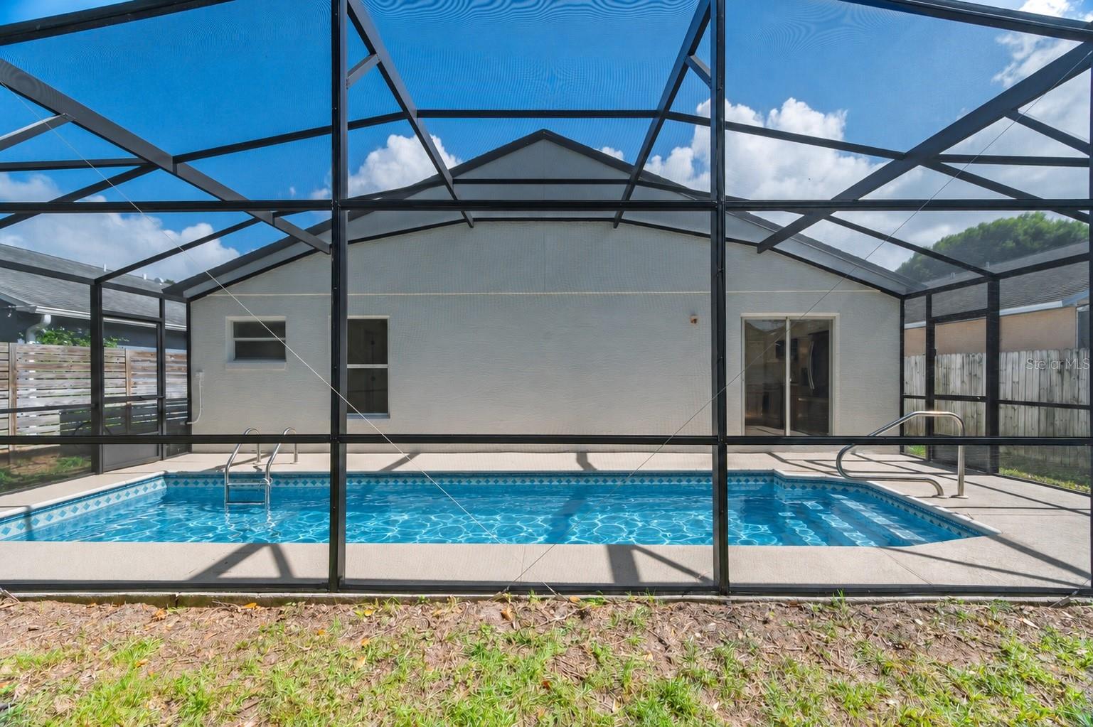 ISLANDS CURRY FORD - Residential