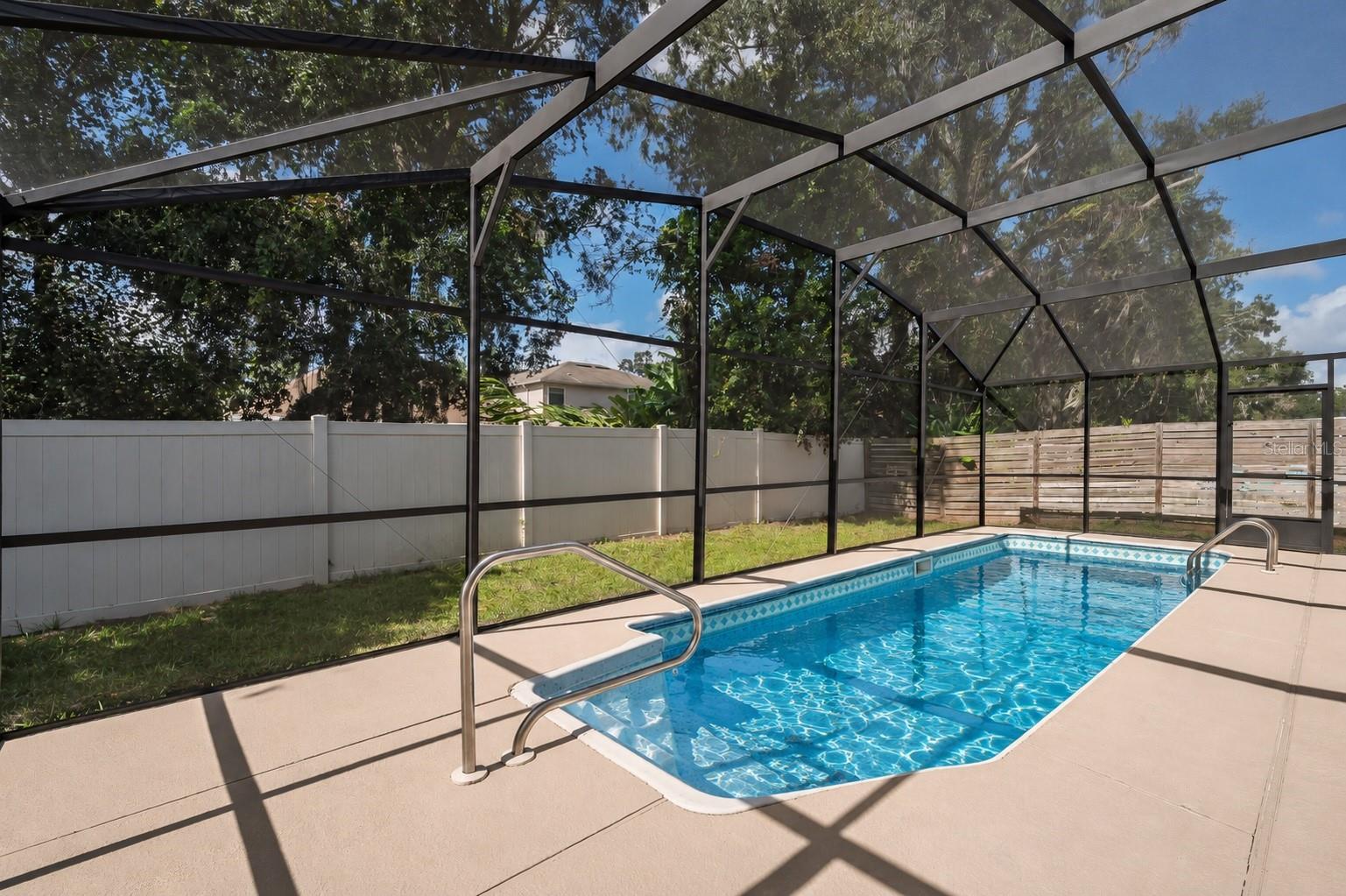 ISLANDS CURRY FORD - Residential
