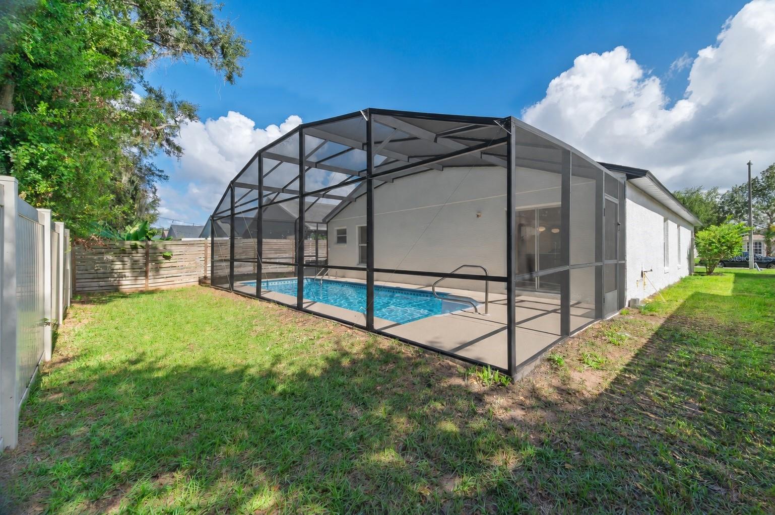 ISLANDS CURRY FORD - Residential