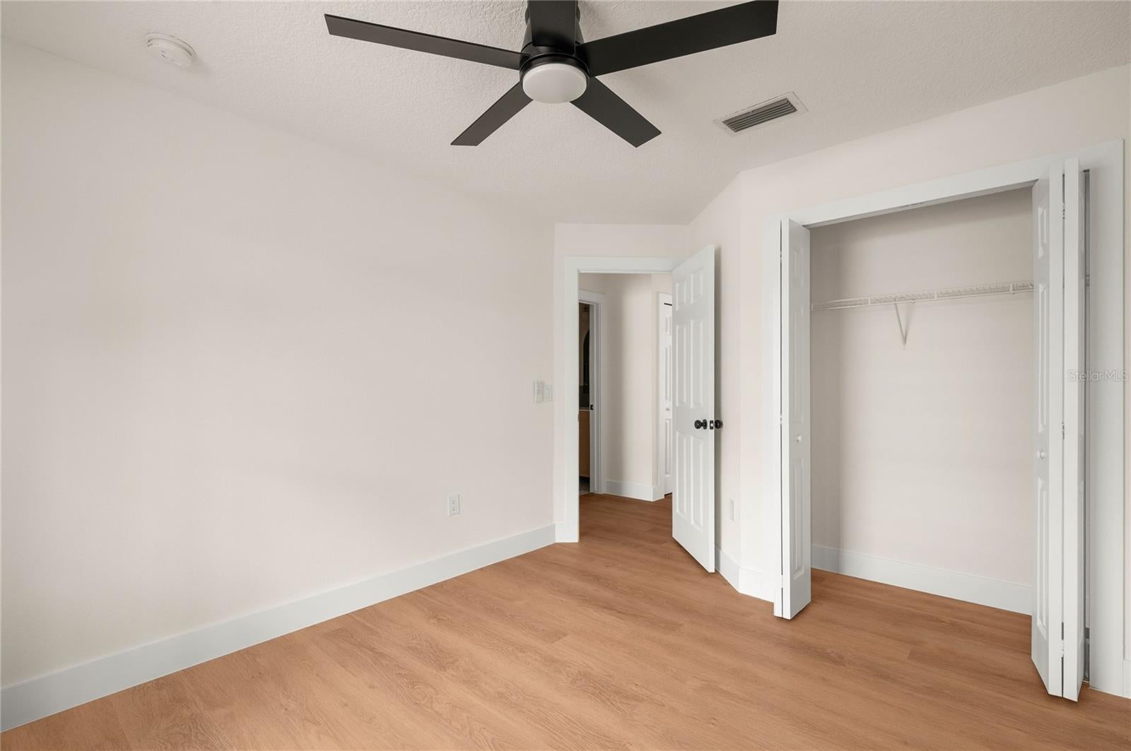 ISLANDS CURRY FORD - Residential