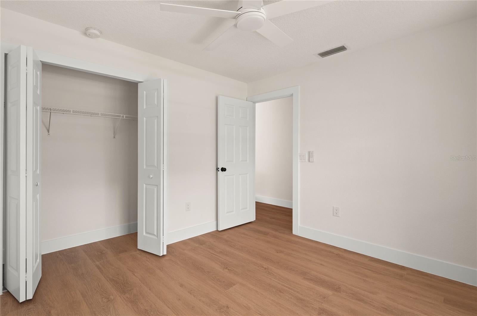 ISLANDS CURRY FORD - Residential