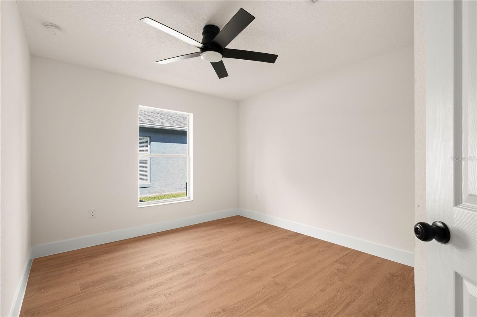 ISLANDS CURRY FORD - Residential