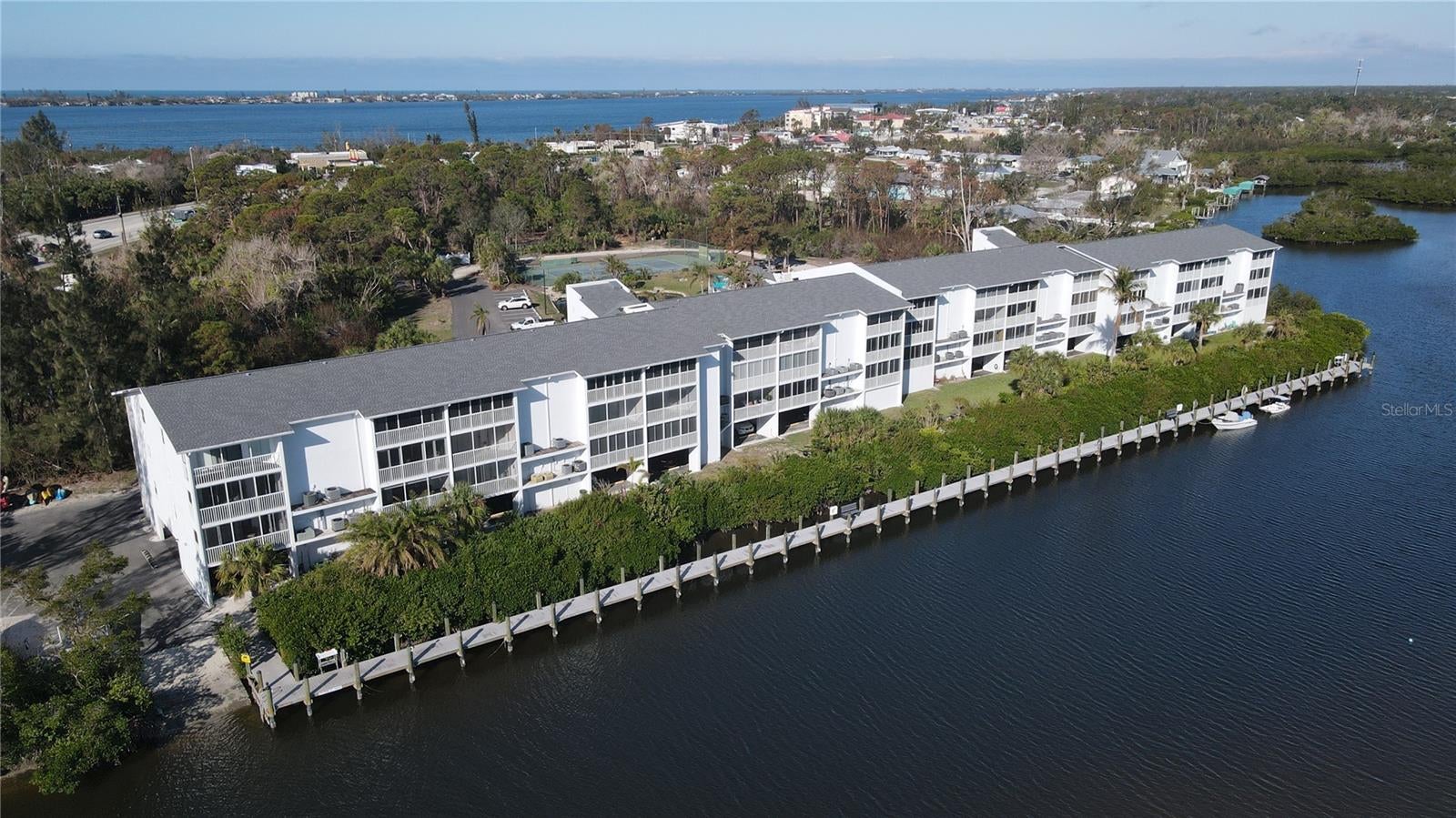 LEMON BAY BREEZES PH 02 BLDG B - Residential