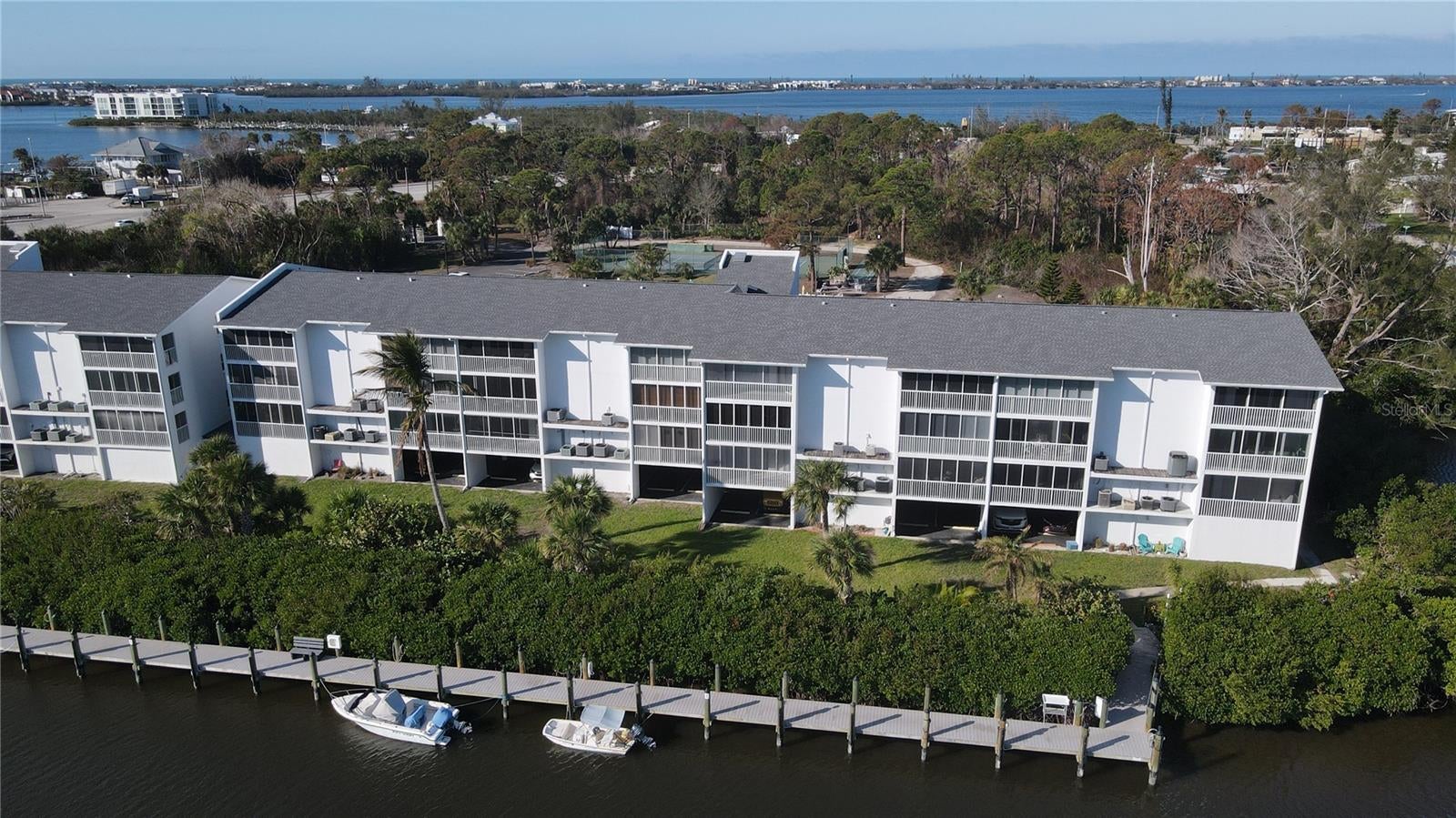 LEMON BAY BREEZES PH 02 BLDG B - Residential