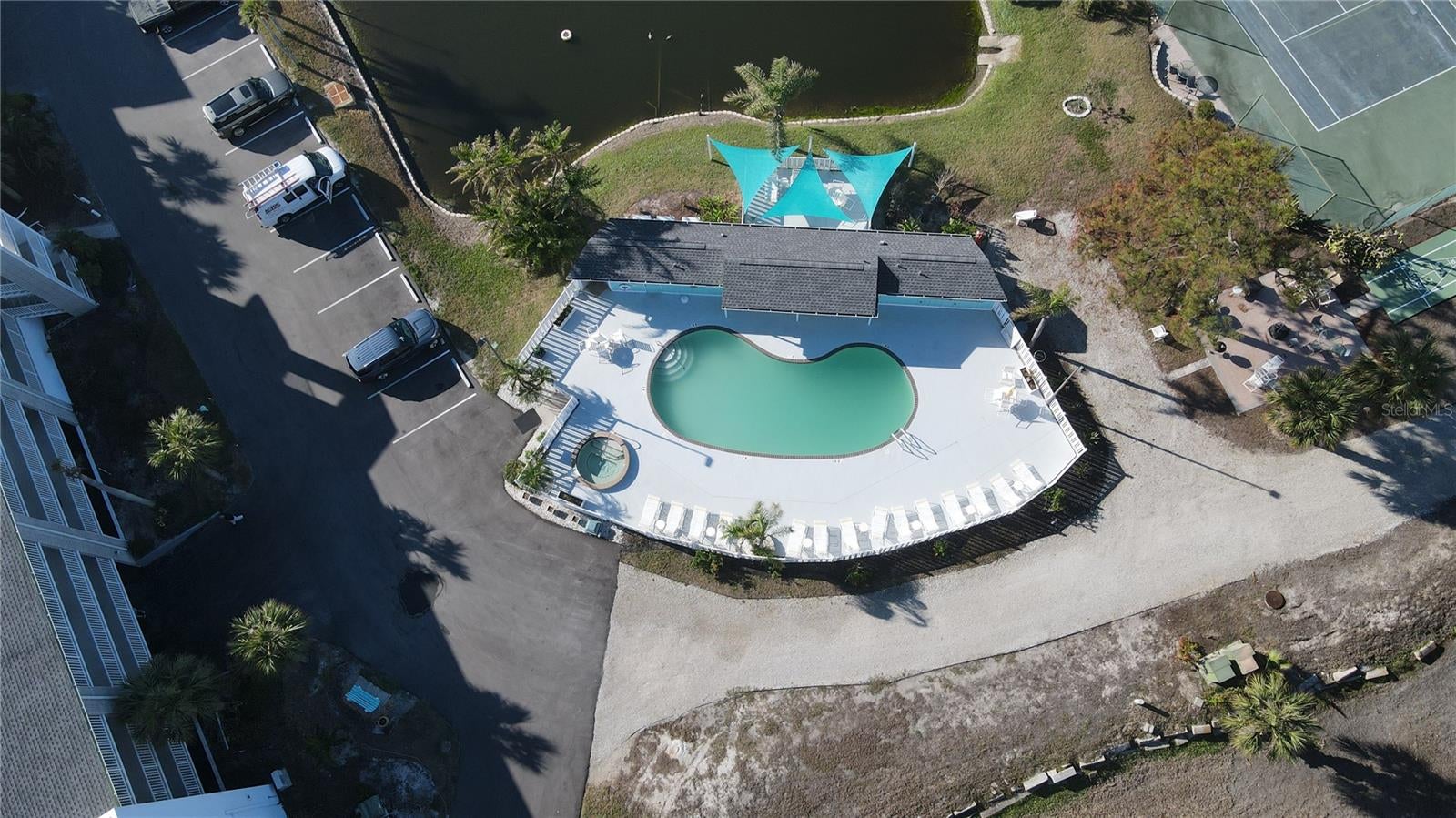 LEMON BAY BREEZES PH 02 BLDG B - Residential