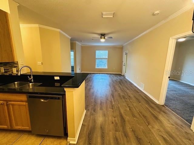 COURTNEY PALMS CONDO - Residential