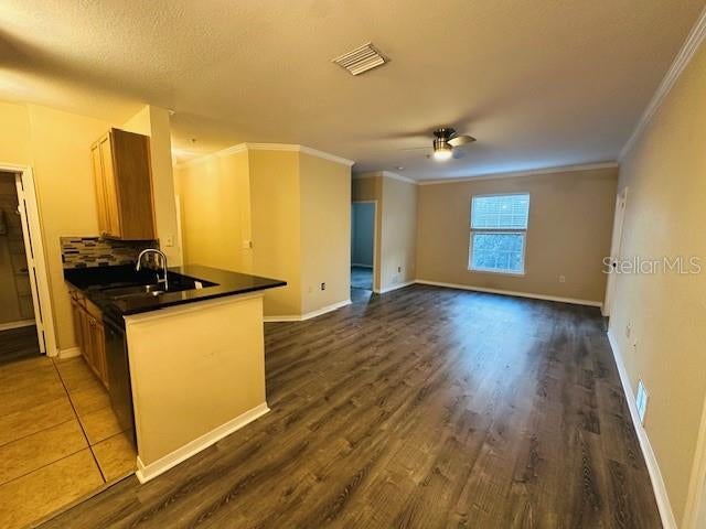 COURTNEY PALMS CONDO - Residential